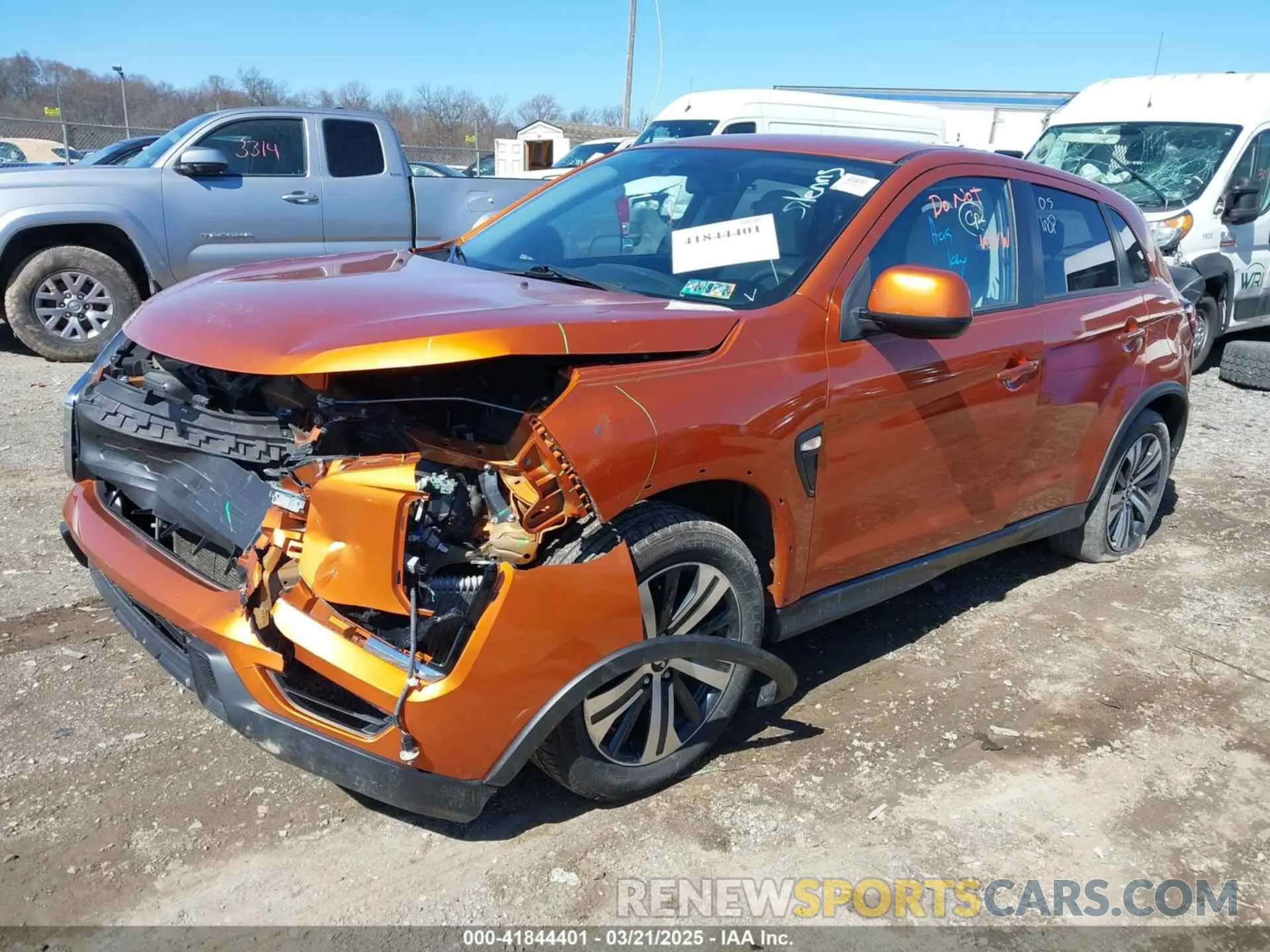 2 fotografías del automóvil dañado JA4ARUAU7MU006454 MITSUBISHI OUTLANDER SPORT 2021