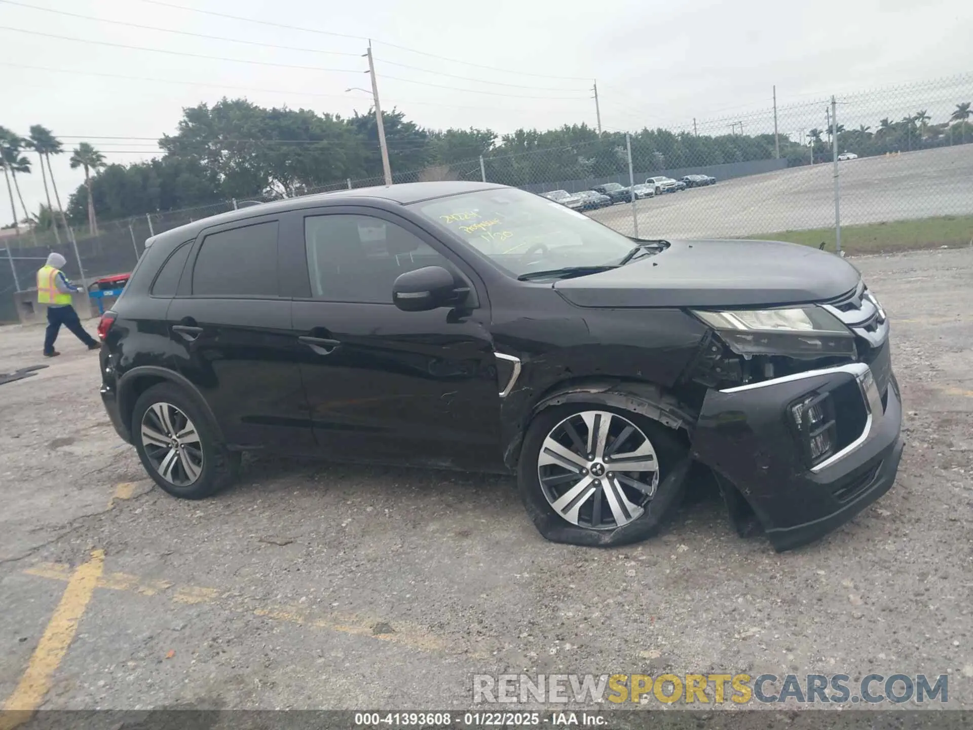 13 fotografías del automóvil dañado JA4ARUAU8MU029791 MITSUBISHI OUTLANDER SPORT 2021
