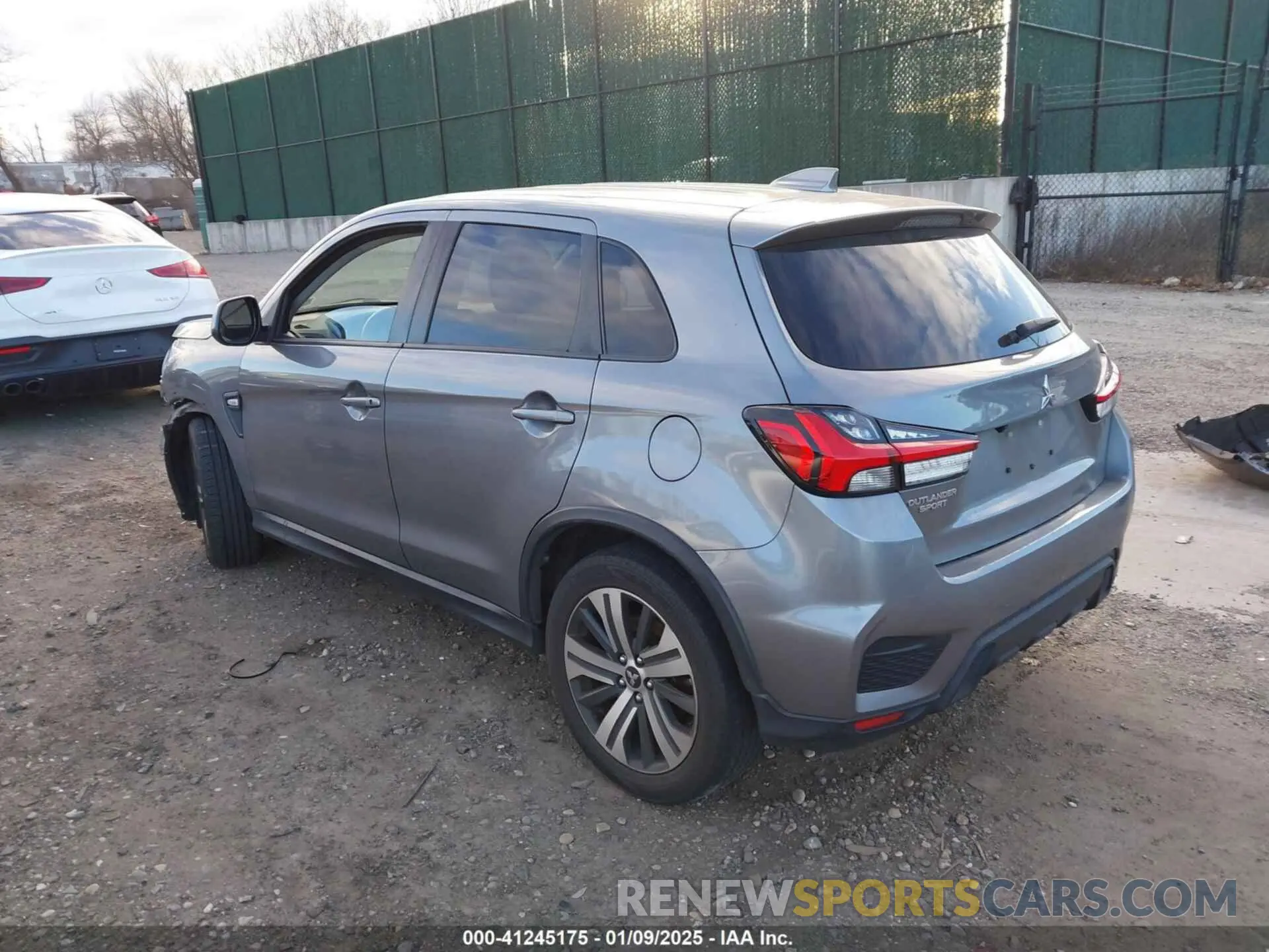3 fotografías del automóvil dañado JA4ARUAU9MU004186 MITSUBISHI OUTLANDER SPORT 2021