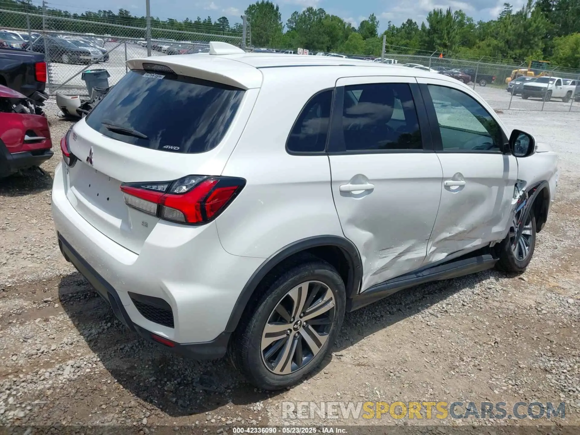 4 fotografías del automóvil dañado JA4ARUAUXMU019523 MITSUBISHI OUTLANDER SPORT 2021