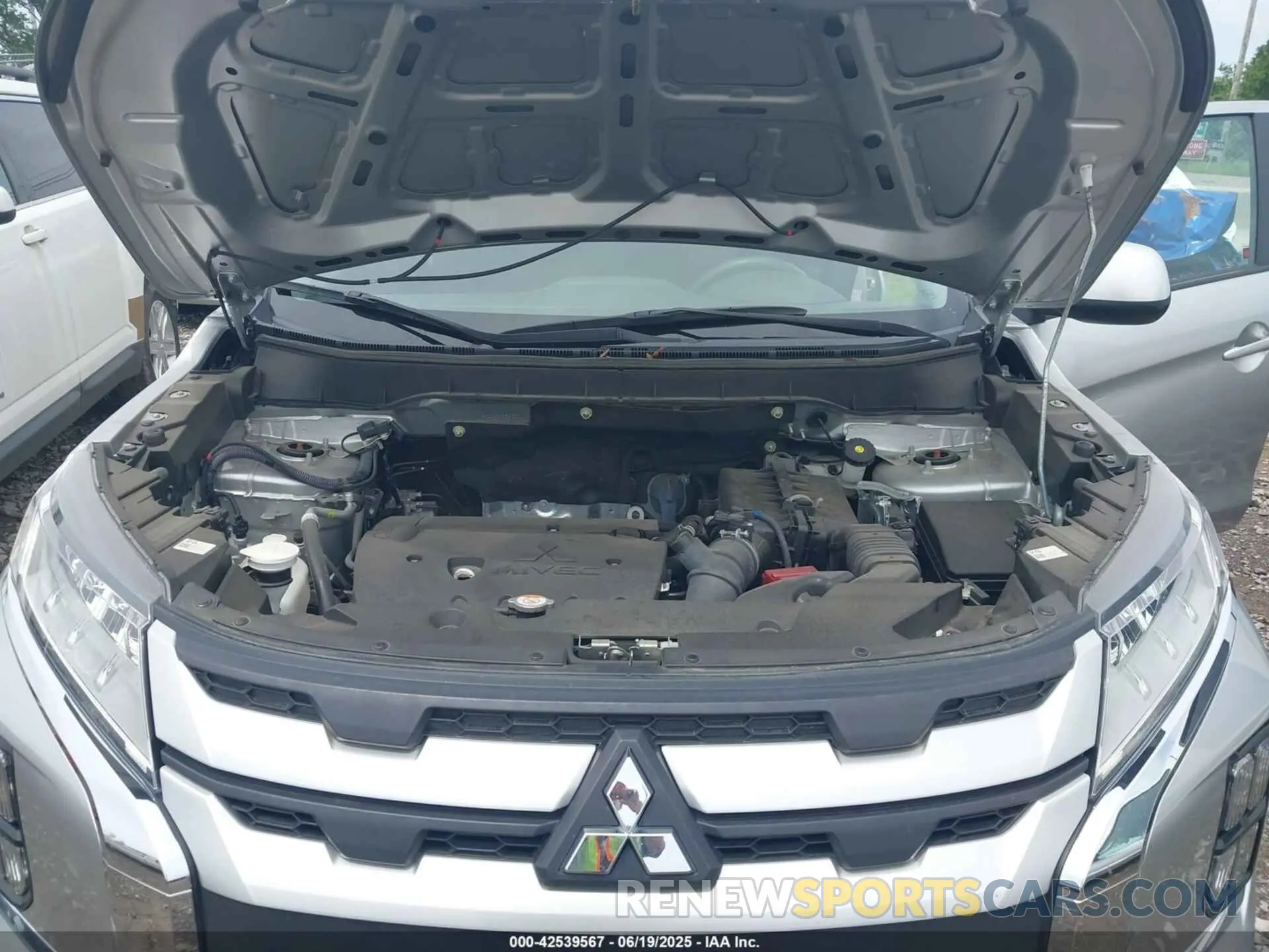 10 fotografías del automóvil dañado JA4ARUAUXMU034927 MITSUBISHI OUTLANDER SPORT 2021