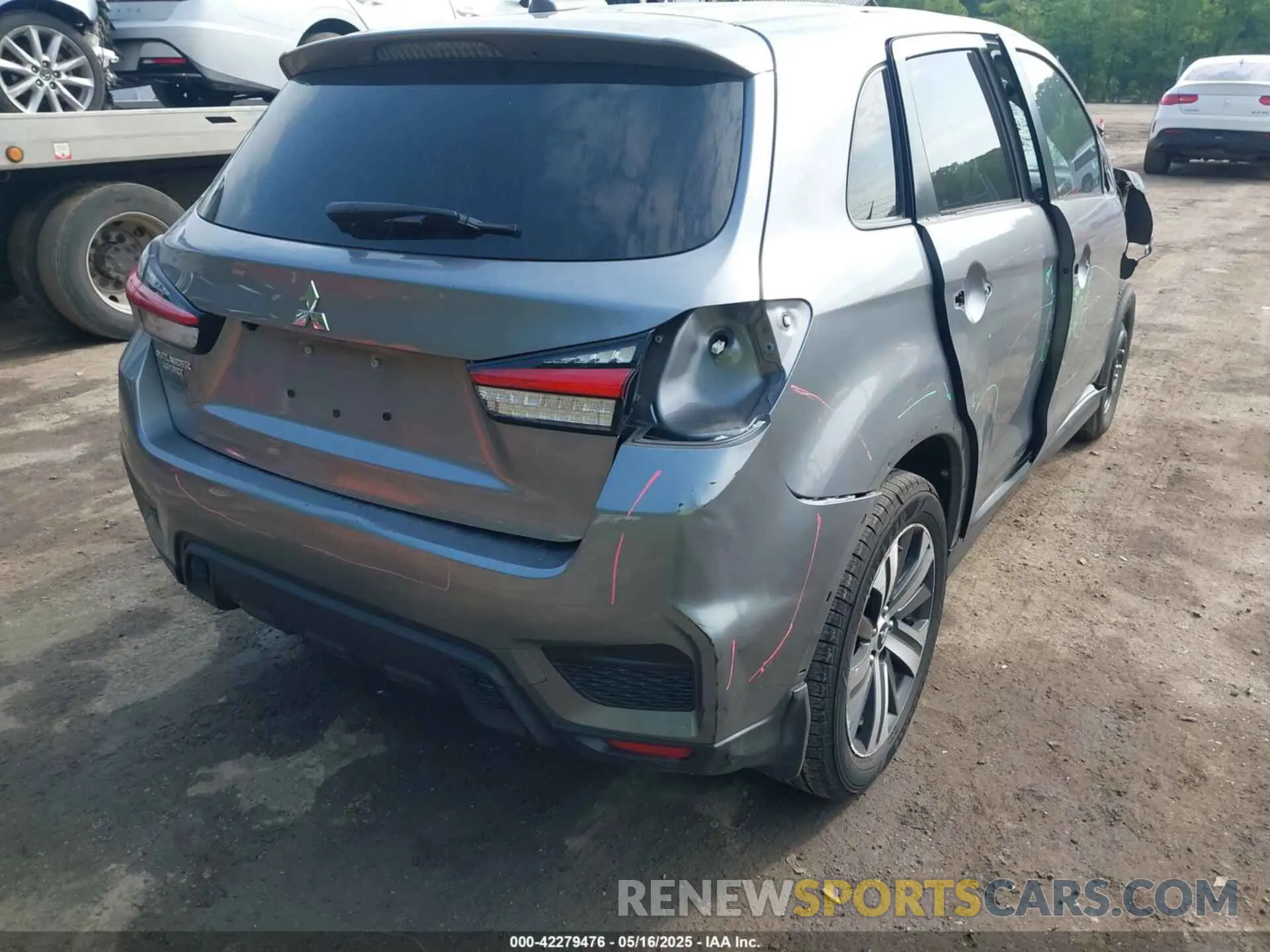 22 fotografías del automóvil dañado JA4APUAU1NU018574 MITSUBISHI OUTLANDER SPORT 2022
