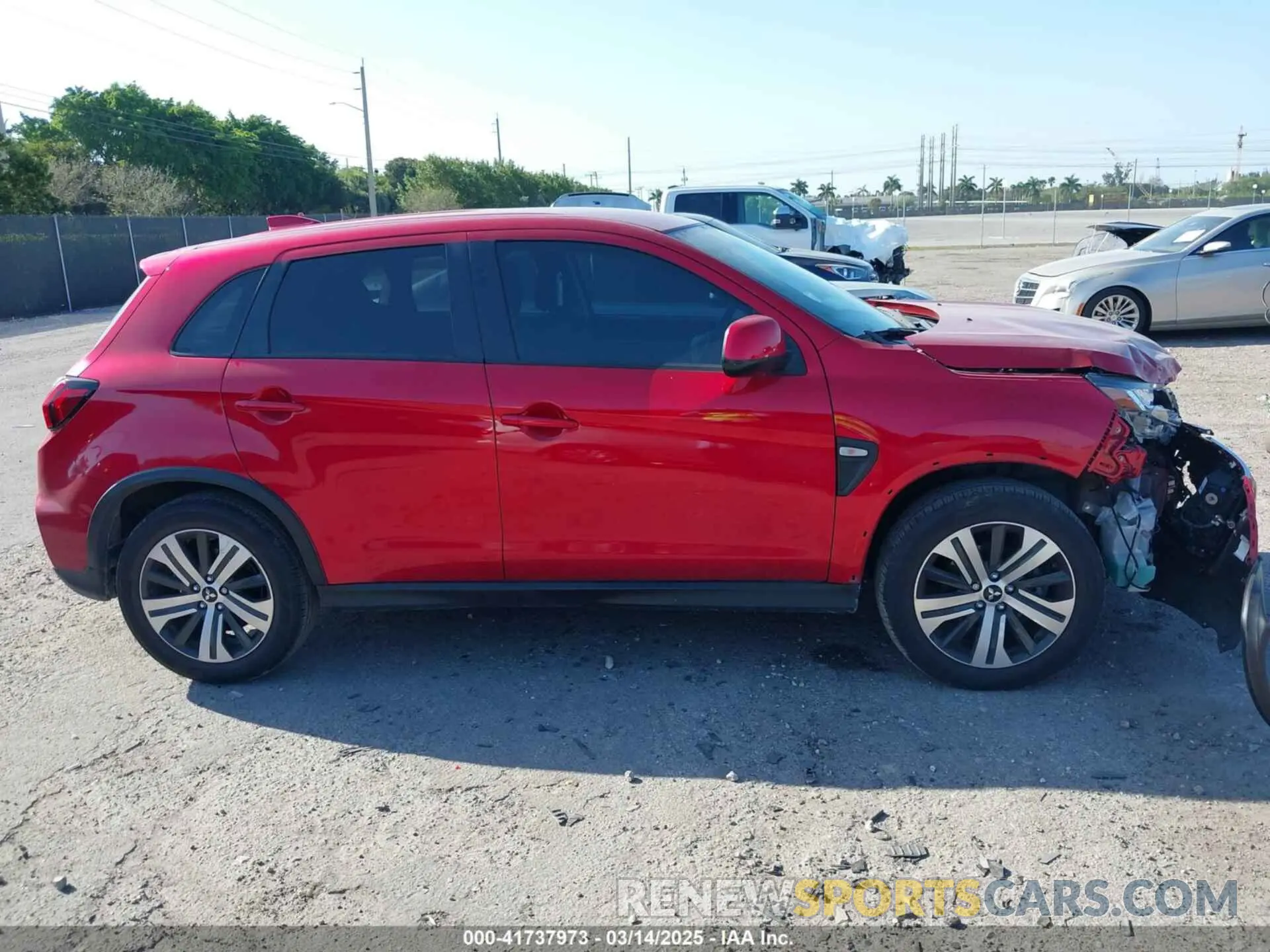 14 fotografías del automóvil dañado JA4APUAU5NU020294 MITSUBISHI OUTLANDER SPORT 2022