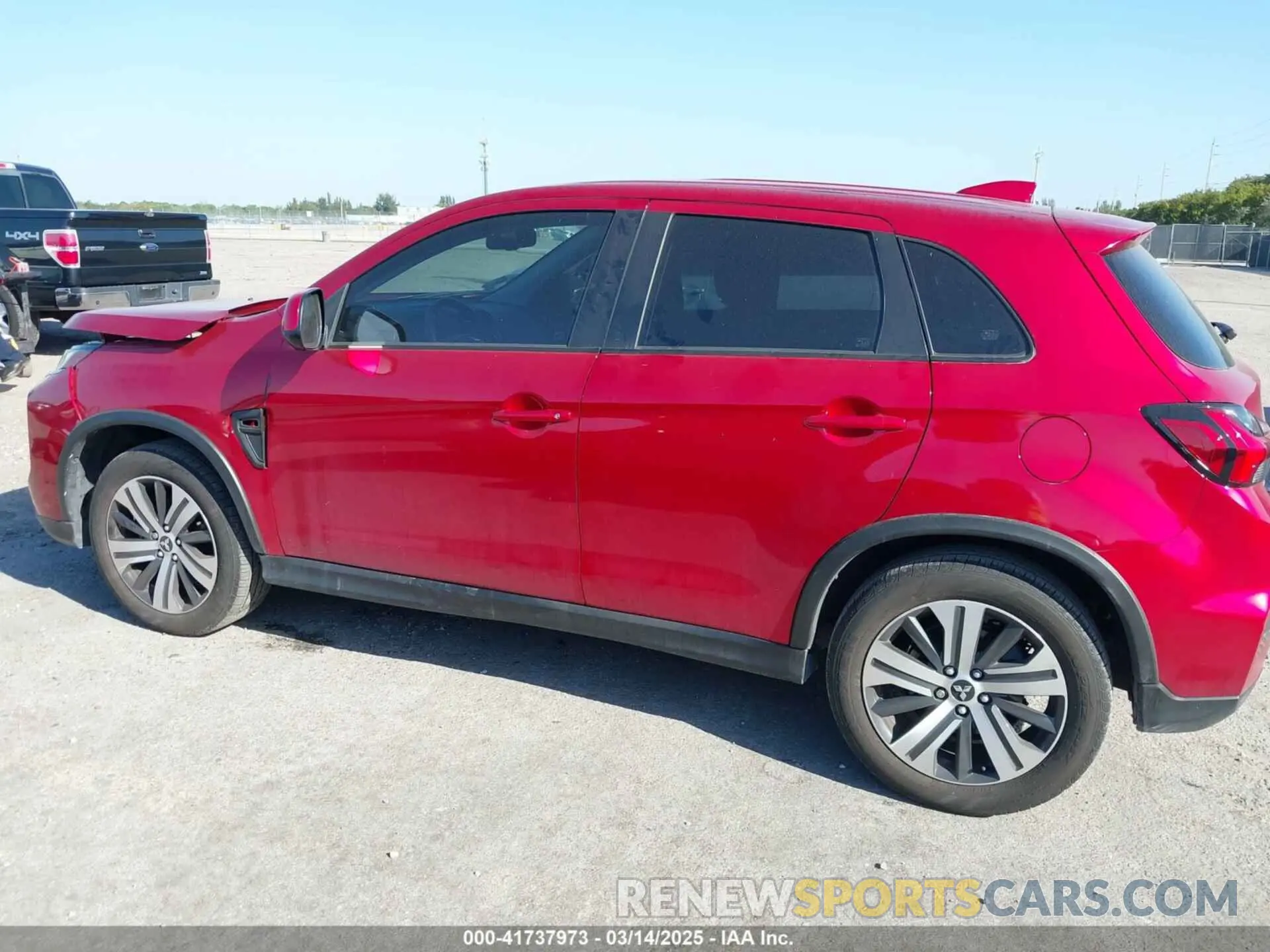 15 fotografías del automóvil dañado JA4APUAU5NU020294 MITSUBISHI OUTLANDER SPORT 2022