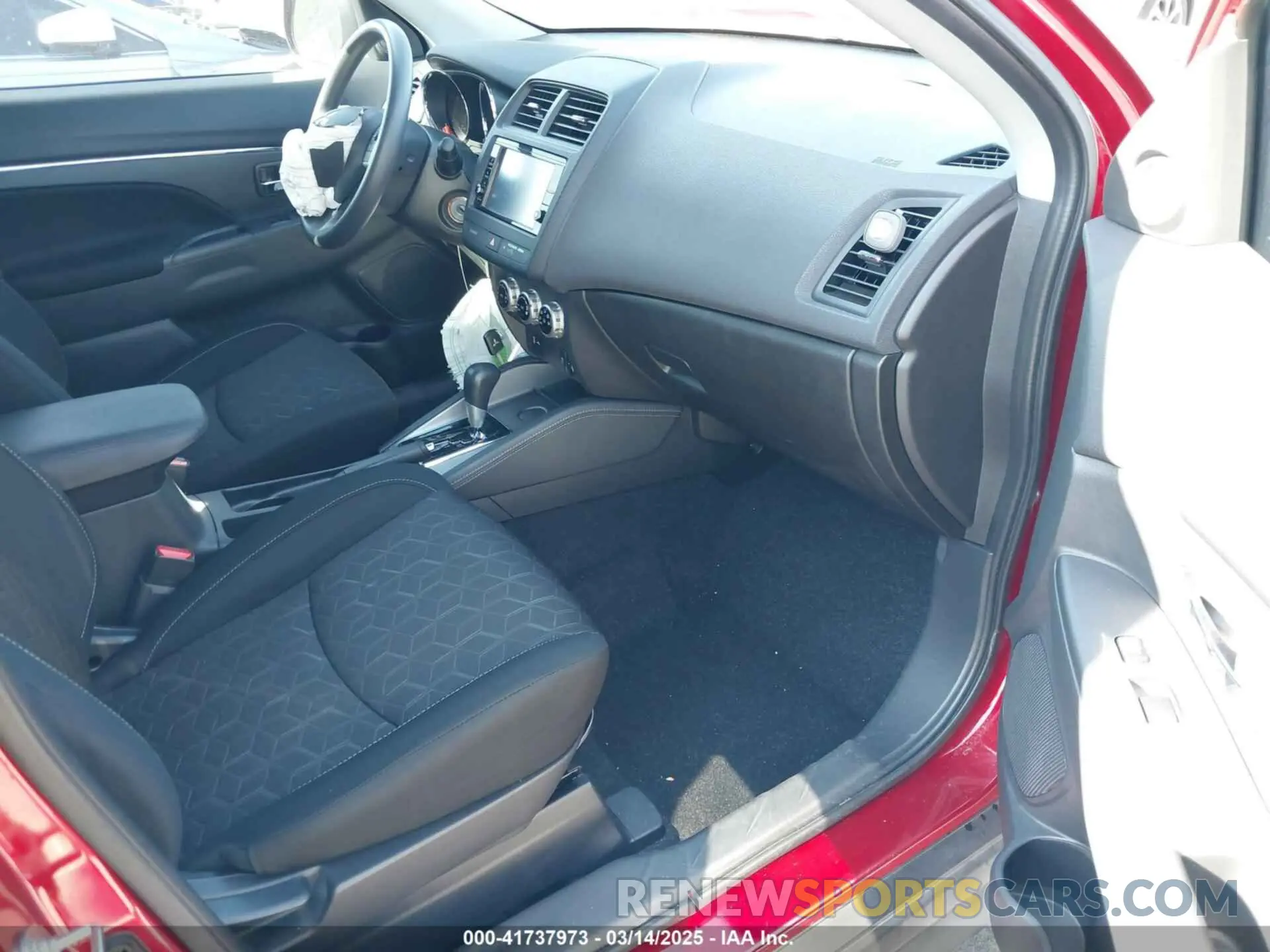 5 fotografías del automóvil dañado JA4APUAU5NU020294 MITSUBISHI OUTLANDER SPORT 2022