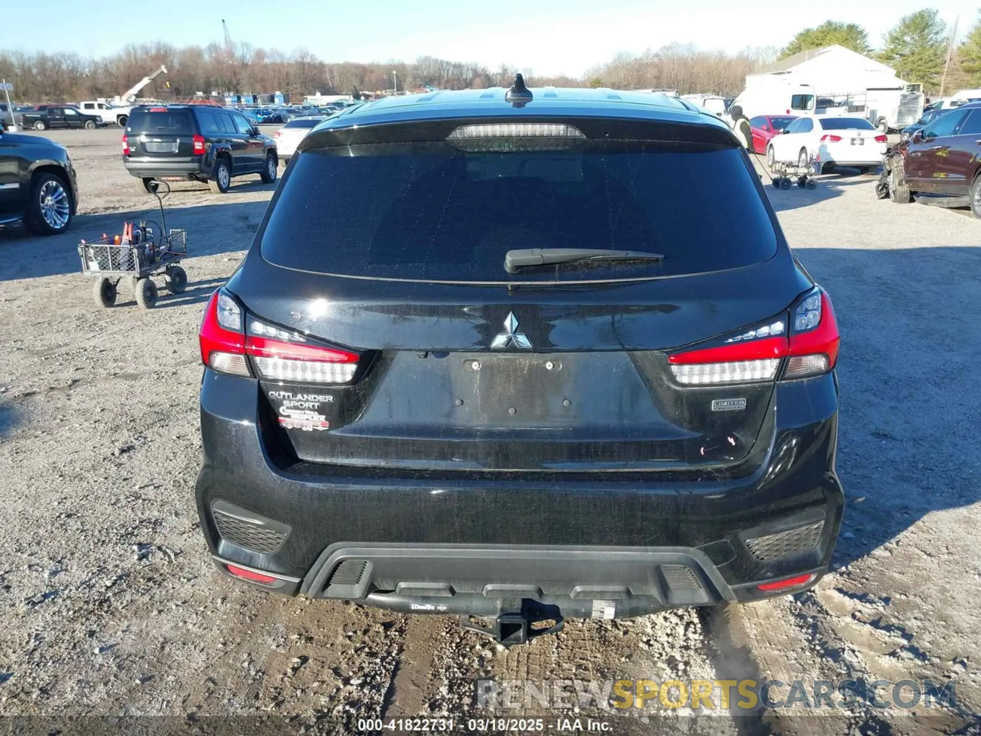 16 fotografías del automóvil dañado JA4APUAU6NU002211 MITSUBISHI OUTLANDER SPORT 2022