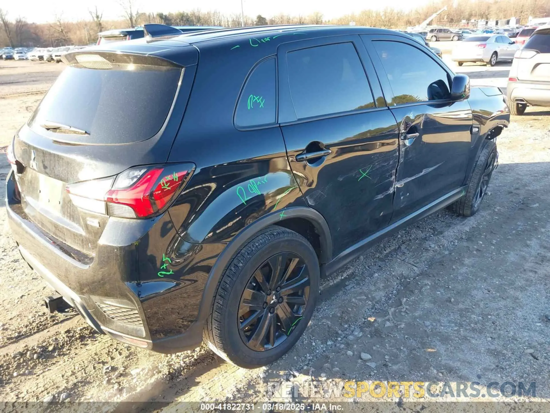 4 fotografías del automóvil dañado JA4APUAU6NU002211 MITSUBISHI OUTLANDER SPORT 2022