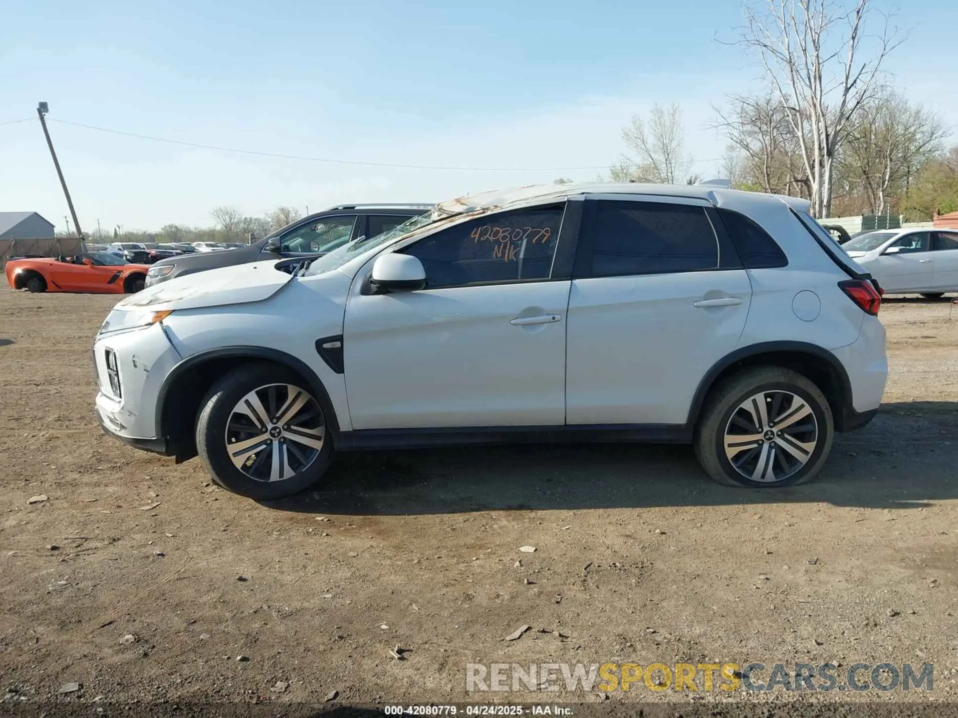13 fotografías del automóvil dañado JA4APUAU6NU004461 MITSUBISHI OUTLANDER SPORT 2022