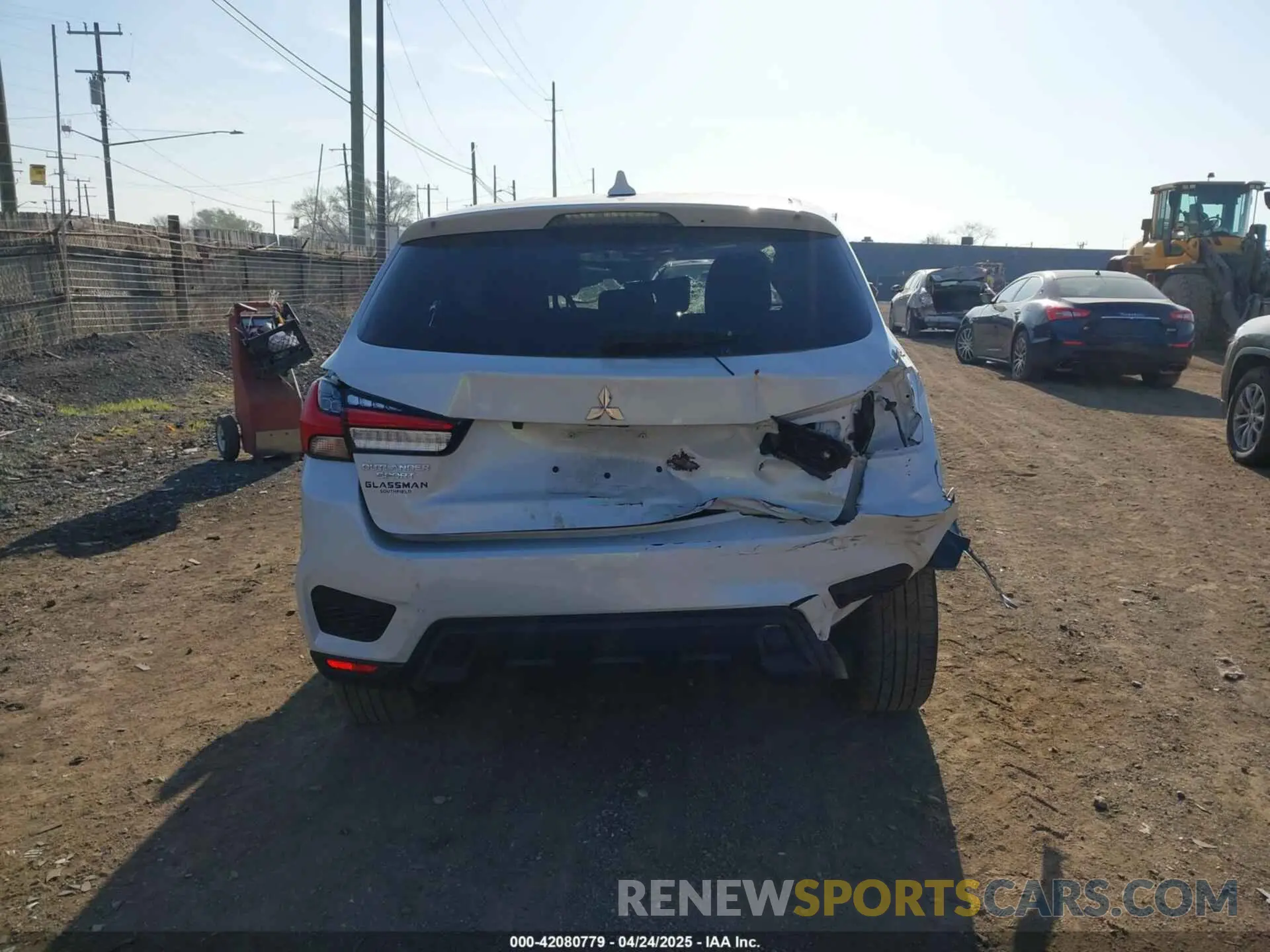 15 fotografías del automóvil dañado JA4APUAU6NU004461 MITSUBISHI OUTLANDER SPORT 2022