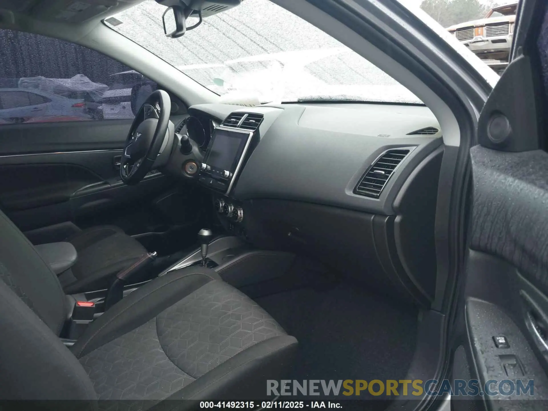 5 fotografías del automóvil dañado JA4APUAU6NU008946 MITSUBISHI OUTLANDER SPORT 2022