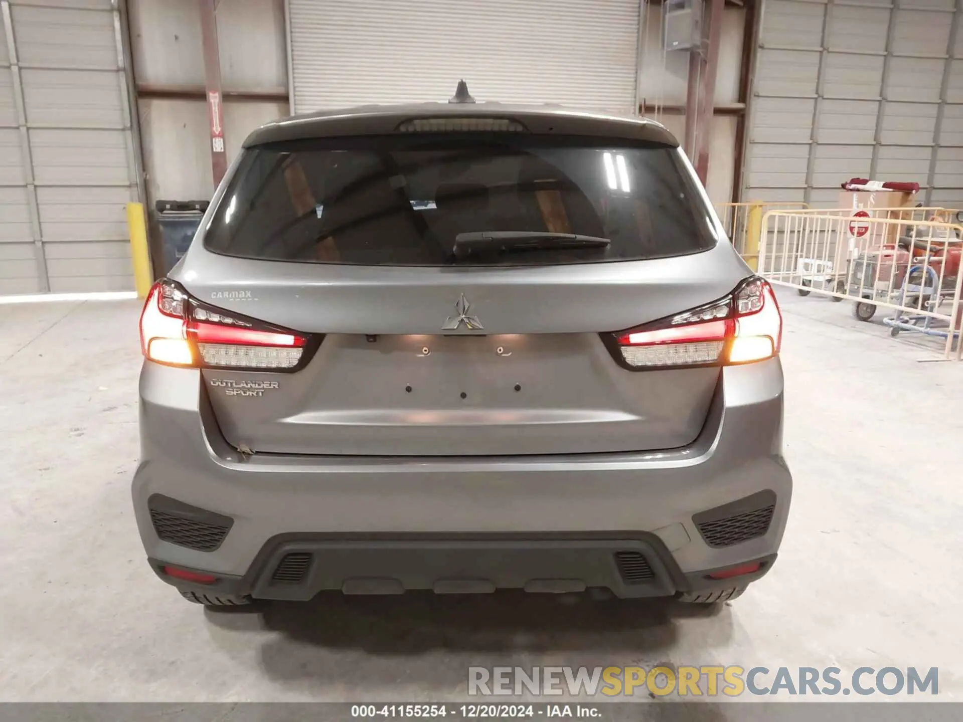 17 fotografías del automóvil dañado JA4APUAU9NU020704 MITSUBISHI OUTLANDER SPORT 2022