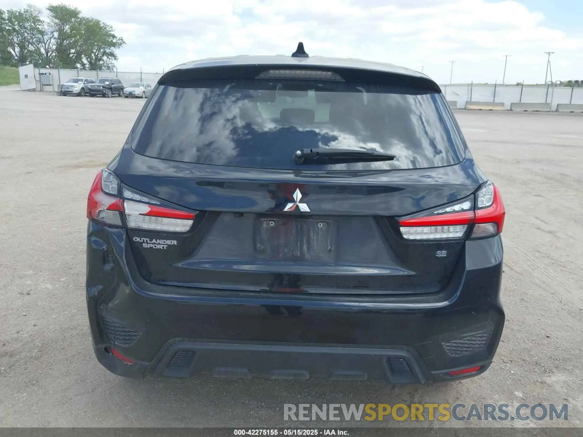 17 fotografías del automóvil dañado JA4APVAU3NU002124 MITSUBISHI OUTLANDER SPORT 2022