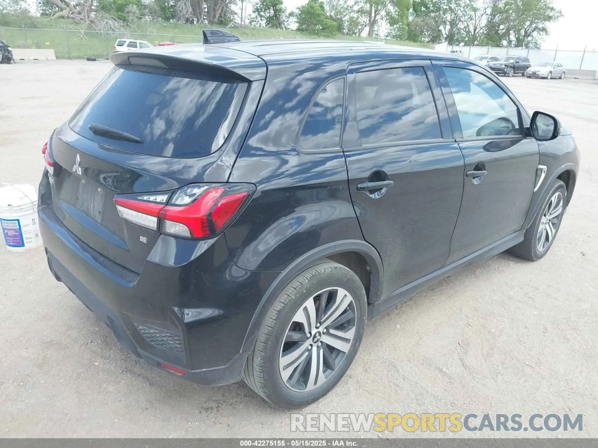 4 fotografías del automóvil dañado JA4APVAU3NU002124 MITSUBISHI OUTLANDER SPORT 2022