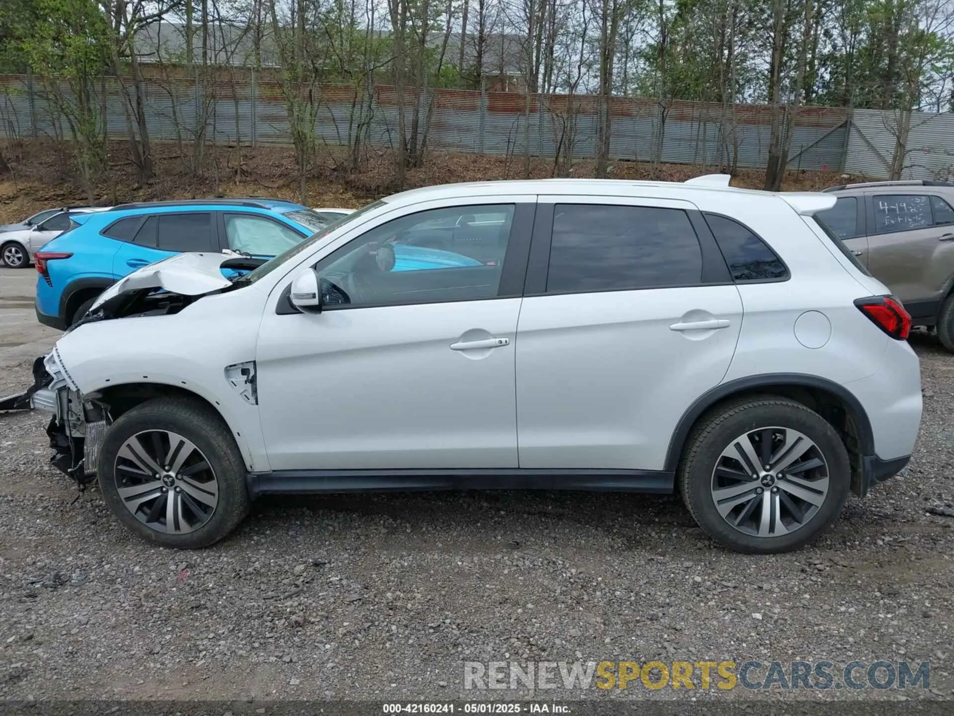 15 fotografías del automóvil dañado JA4ARUAU0NU001713 MITSUBISHI OUTLANDER SPORT 2022