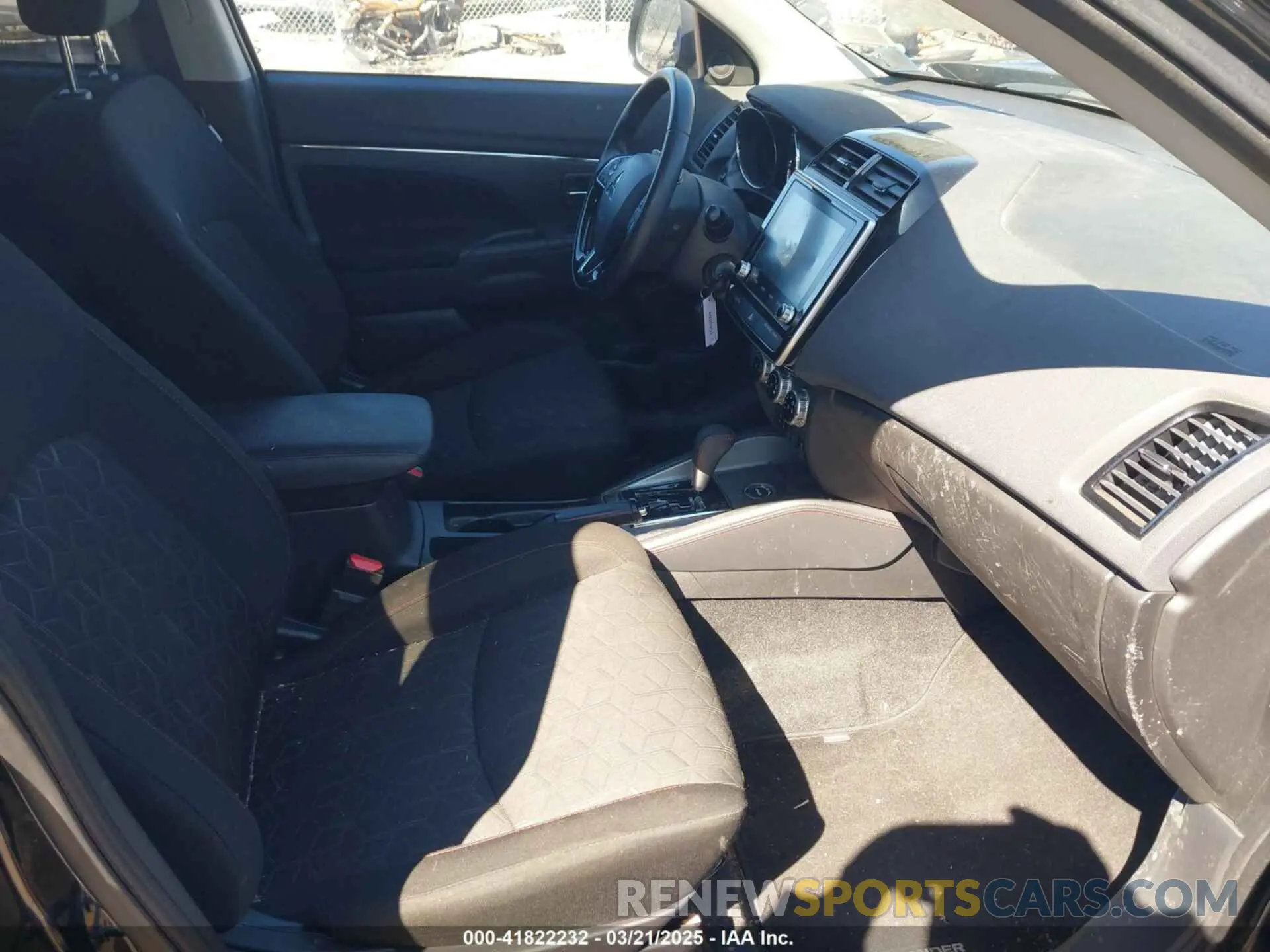 5 fotografías del automóvil dañado JA4ARUAU0NU012470 MITSUBISHI OUTLANDER SPORT 2022