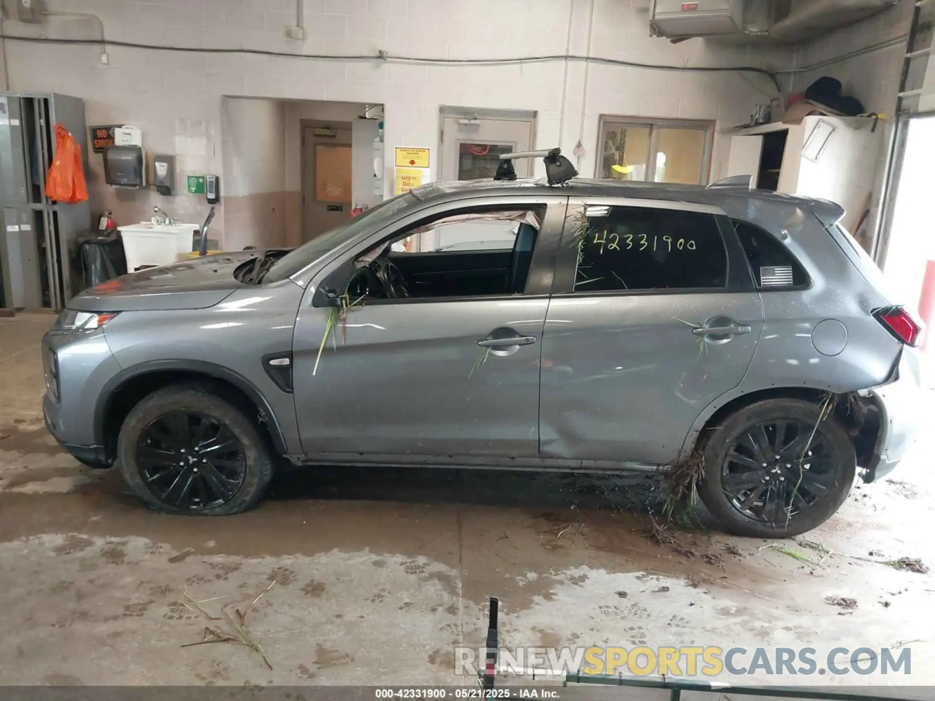 14 fotografías del automóvil dañado JA4ARUAU6NU017821 MITSUBISHI OUTLANDER SPORT 2022