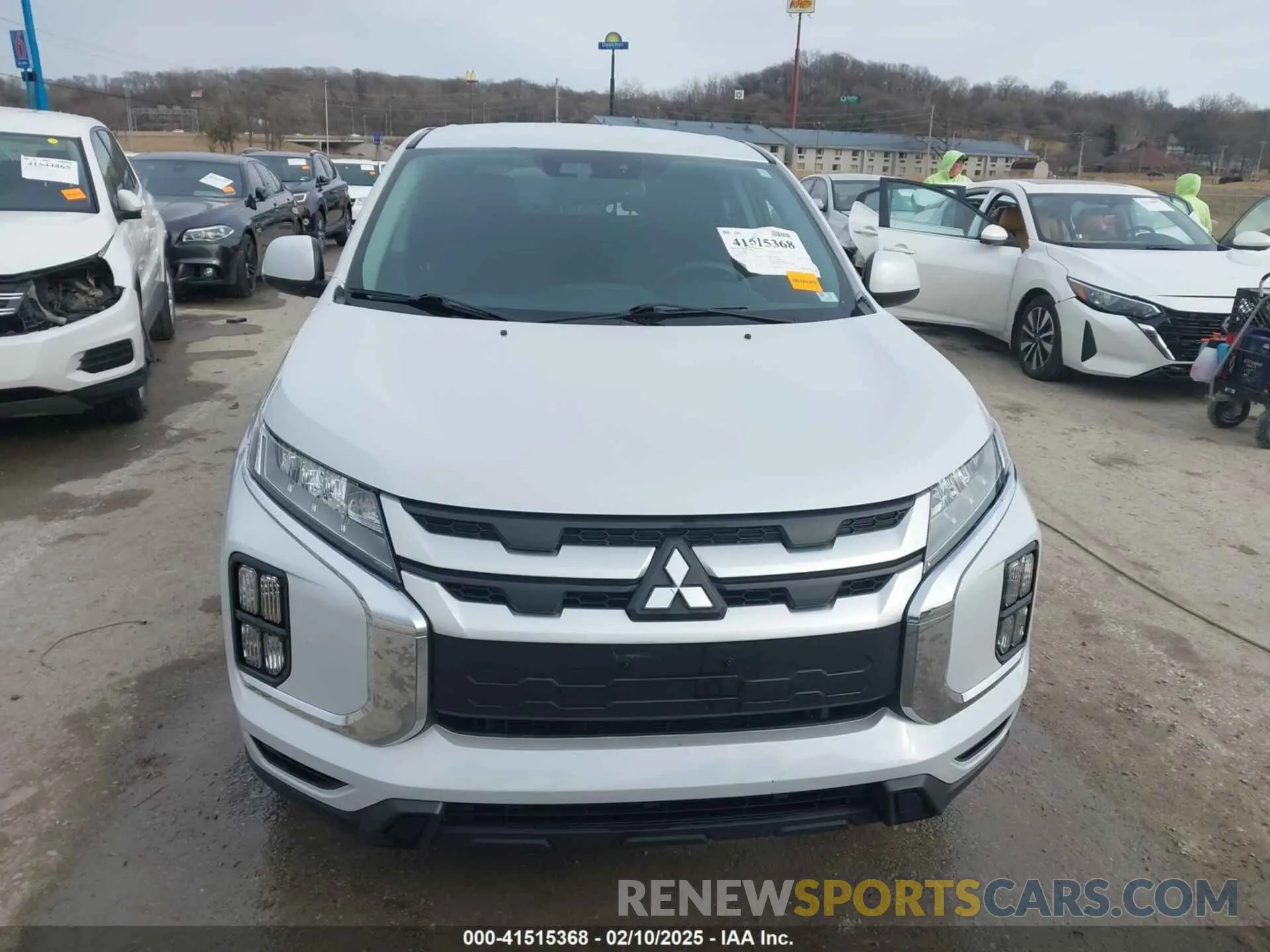 13 fotografías del automóvil dañado JA4ARUAU0PU004579 MITSUBISHI OUTLANDER SPORT 2023