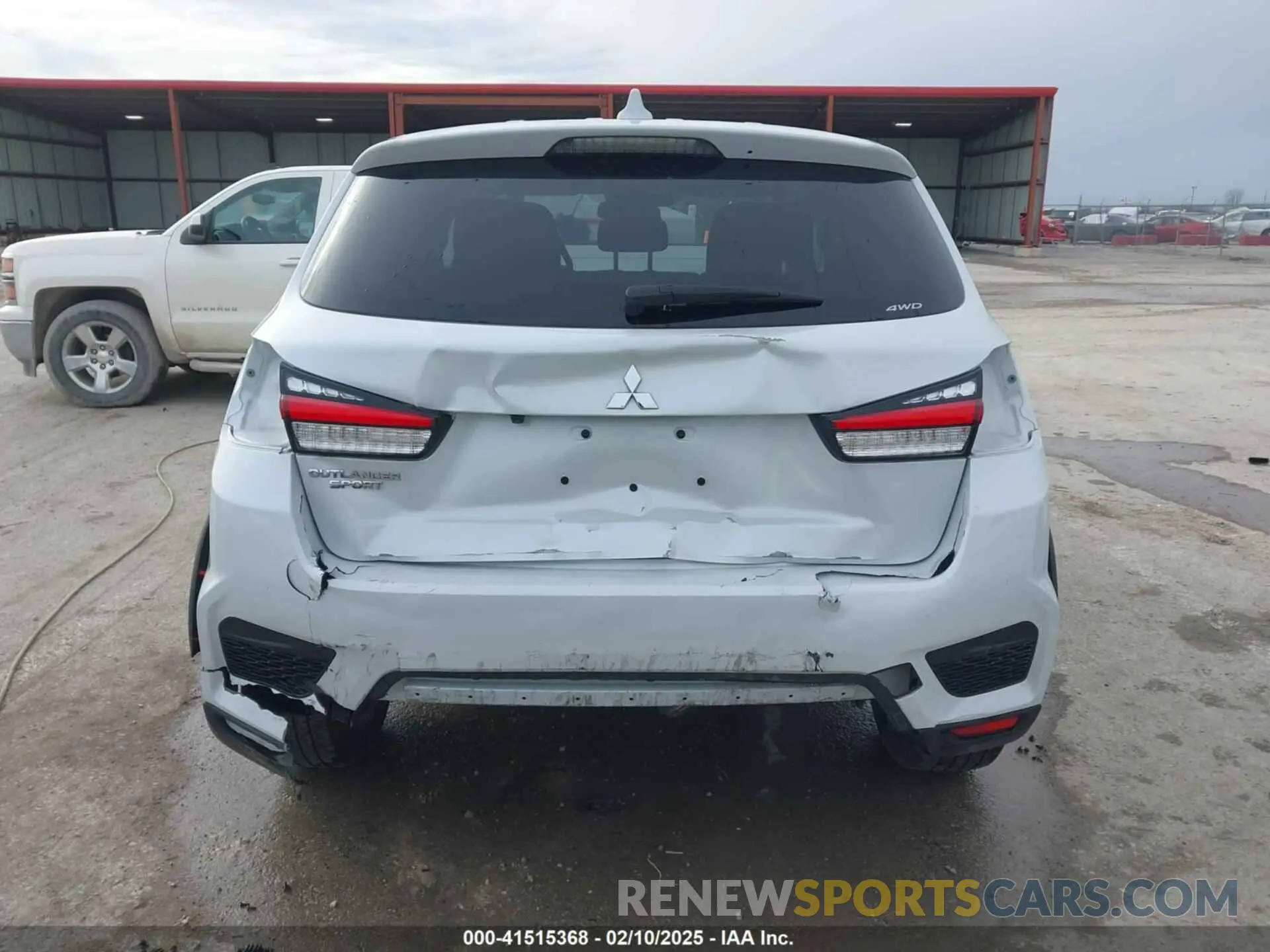 17 fotografías del automóvil dañado JA4ARUAU0PU004579 MITSUBISHI OUTLANDER SPORT 2023