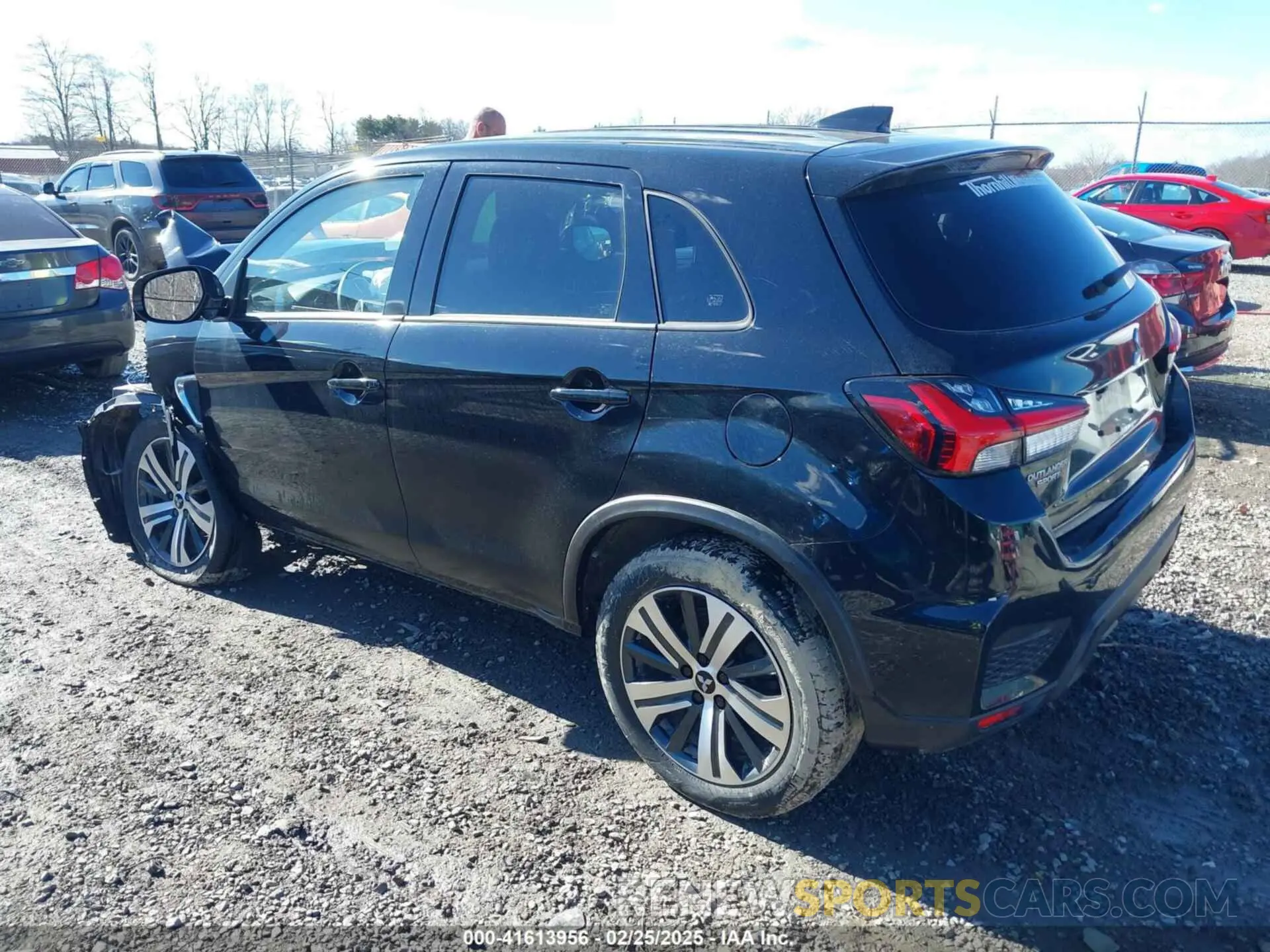 3 fotografías del automóvil dañado JA4ARUAU0PU007594 MITSUBISHI OUTLANDER SPORT 2023
