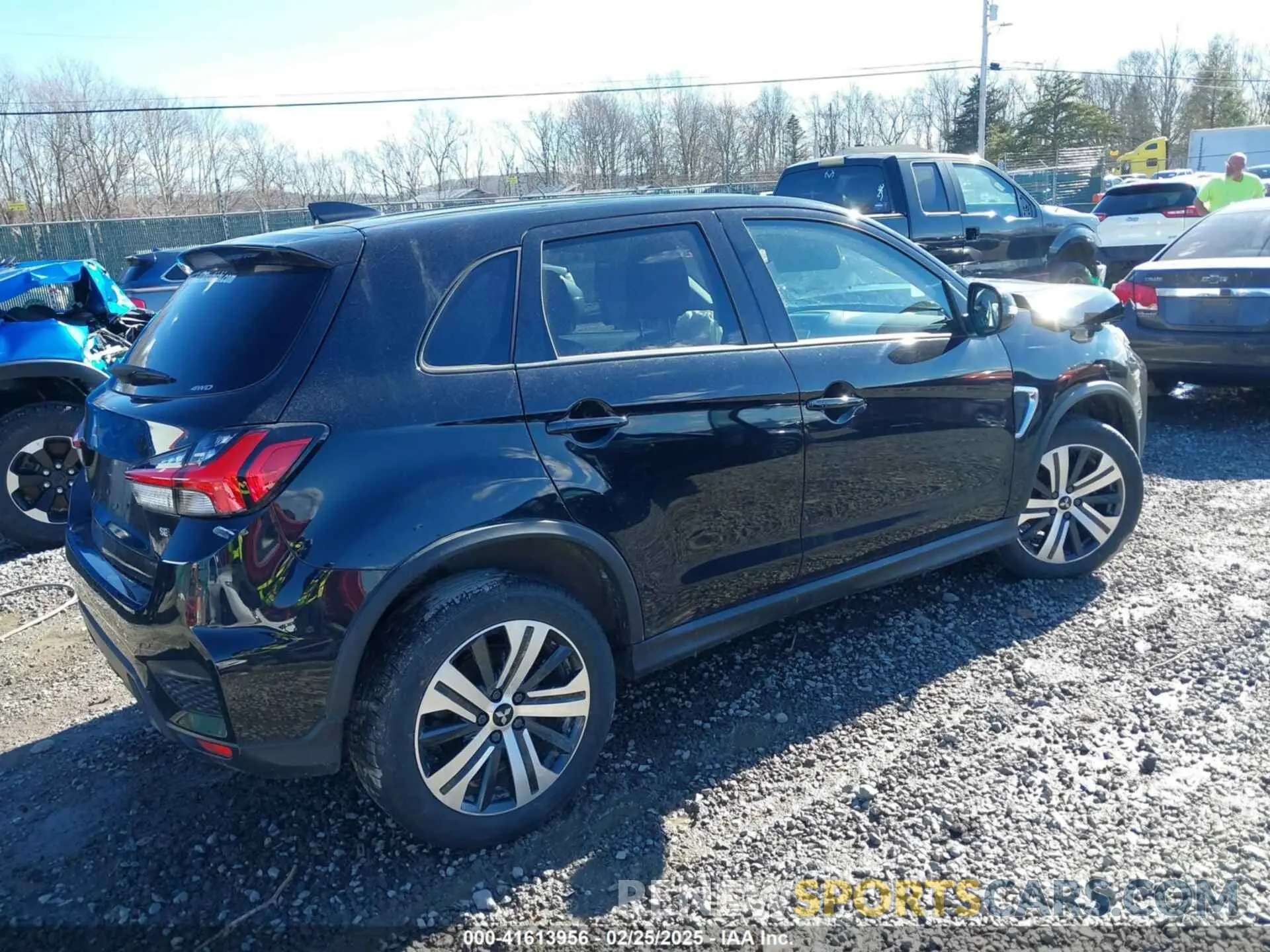 4 fotografías del automóvil dañado JA4ARUAU0PU007594 MITSUBISHI OUTLANDER SPORT 2023