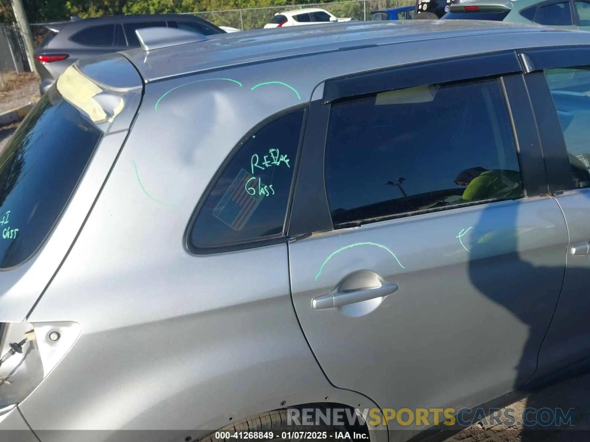 17 fotografías del automóvil dañado JA4ARUAU2PU002283 MITSUBISHI OUTLANDER SPORT 2023