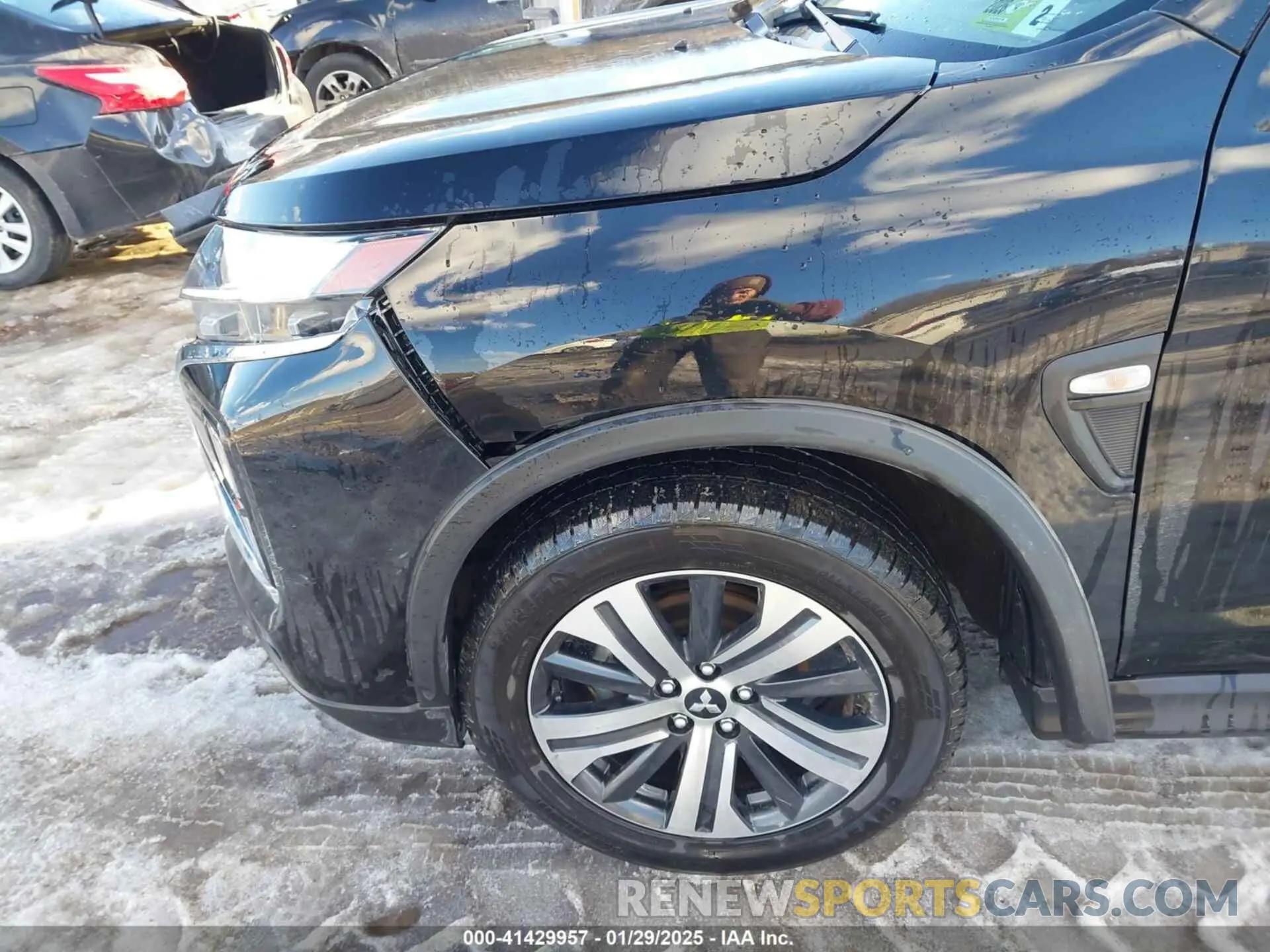17 fotografías del automóvil dañado JA4ARUAU3PU004821 MITSUBISHI OUTLANDER SPORT 2023