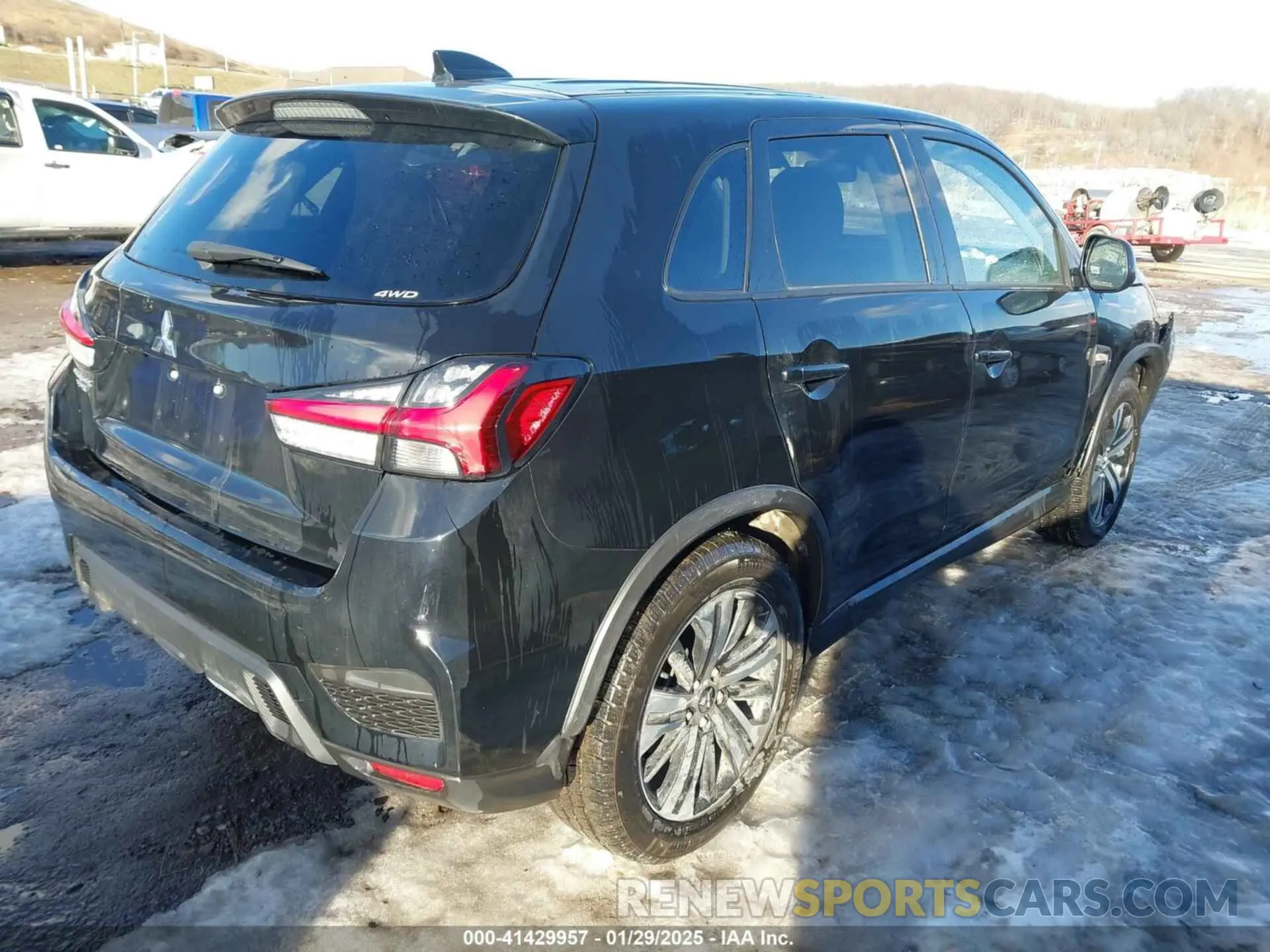 4 fotografías del automóvil dañado JA4ARUAU3PU004821 MITSUBISHI OUTLANDER SPORT 2023