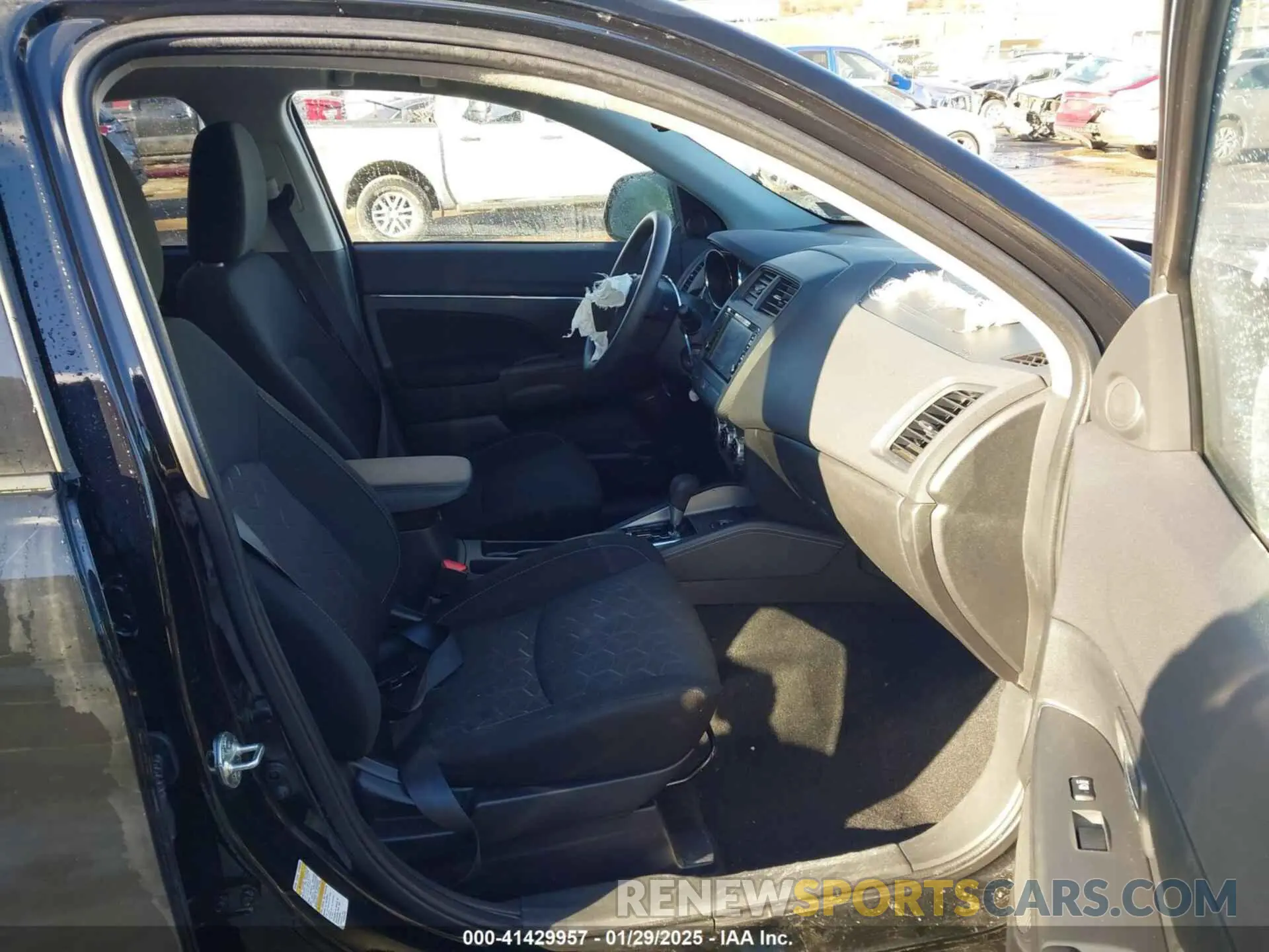 5 fotografías del automóvil dañado JA4ARUAU3PU004821 MITSUBISHI OUTLANDER SPORT 2023
