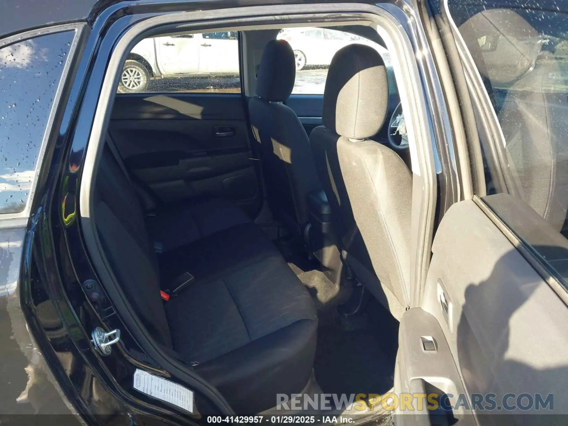 8 fotografías del automóvil dañado JA4ARUAU3PU004821 MITSUBISHI OUTLANDER SPORT 2023