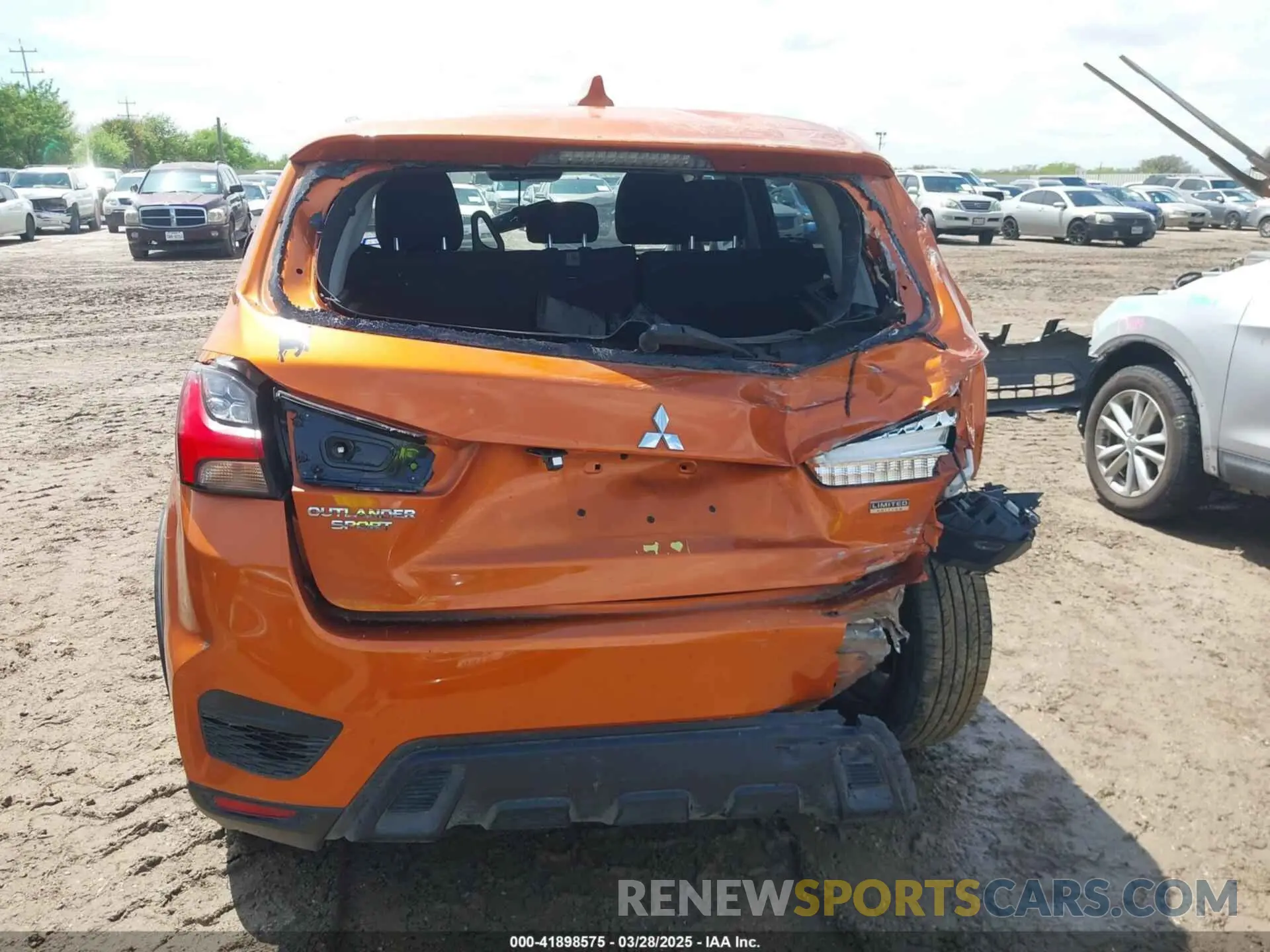 16 fotografías del automóvil dañado JA4ARUAU3PU005757 MITSUBISHI OUTLANDER SPORT 2023