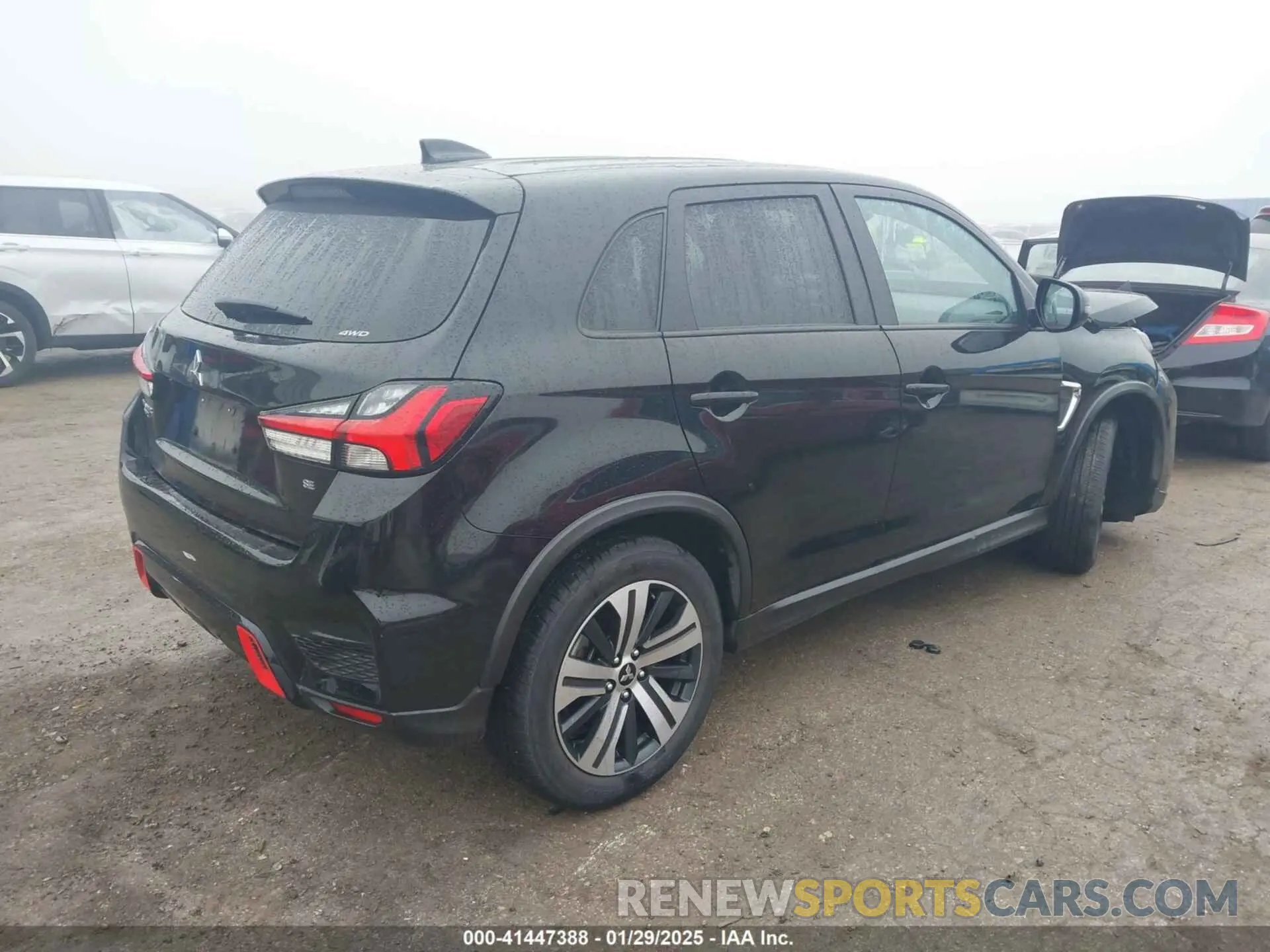 4 fotografías del automóvil dañado JA4ARUAU4PU013219 MITSUBISHI OUTLANDER SPORT 2023