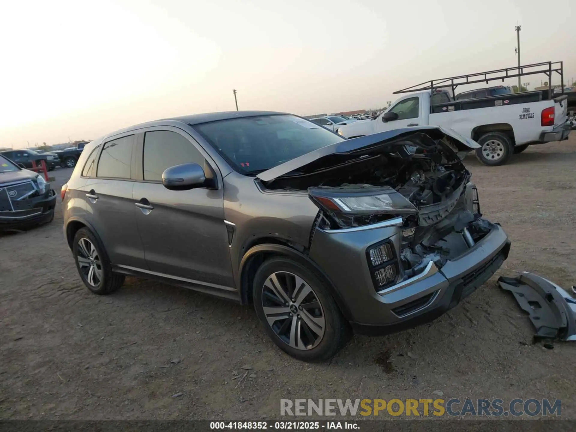 13 fotografías del automóvil dañado JA4ARUAU4PU015407 MITSUBISHI OUTLANDER SPORT 2023