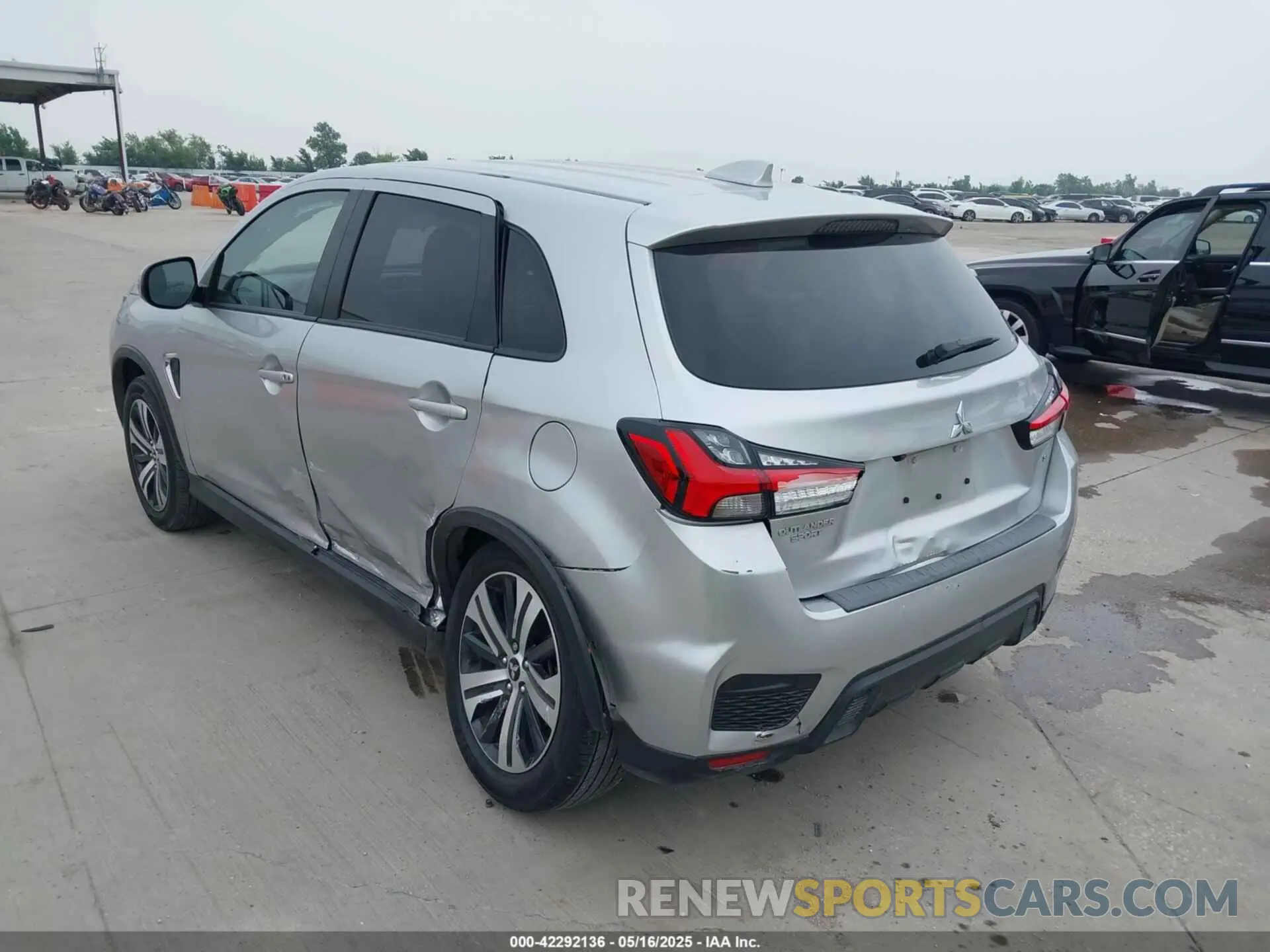 3 fotografías del automóvil dañado JA4ARUAU5PU008160 MITSUBISHI OUTLANDER SPORT 2023