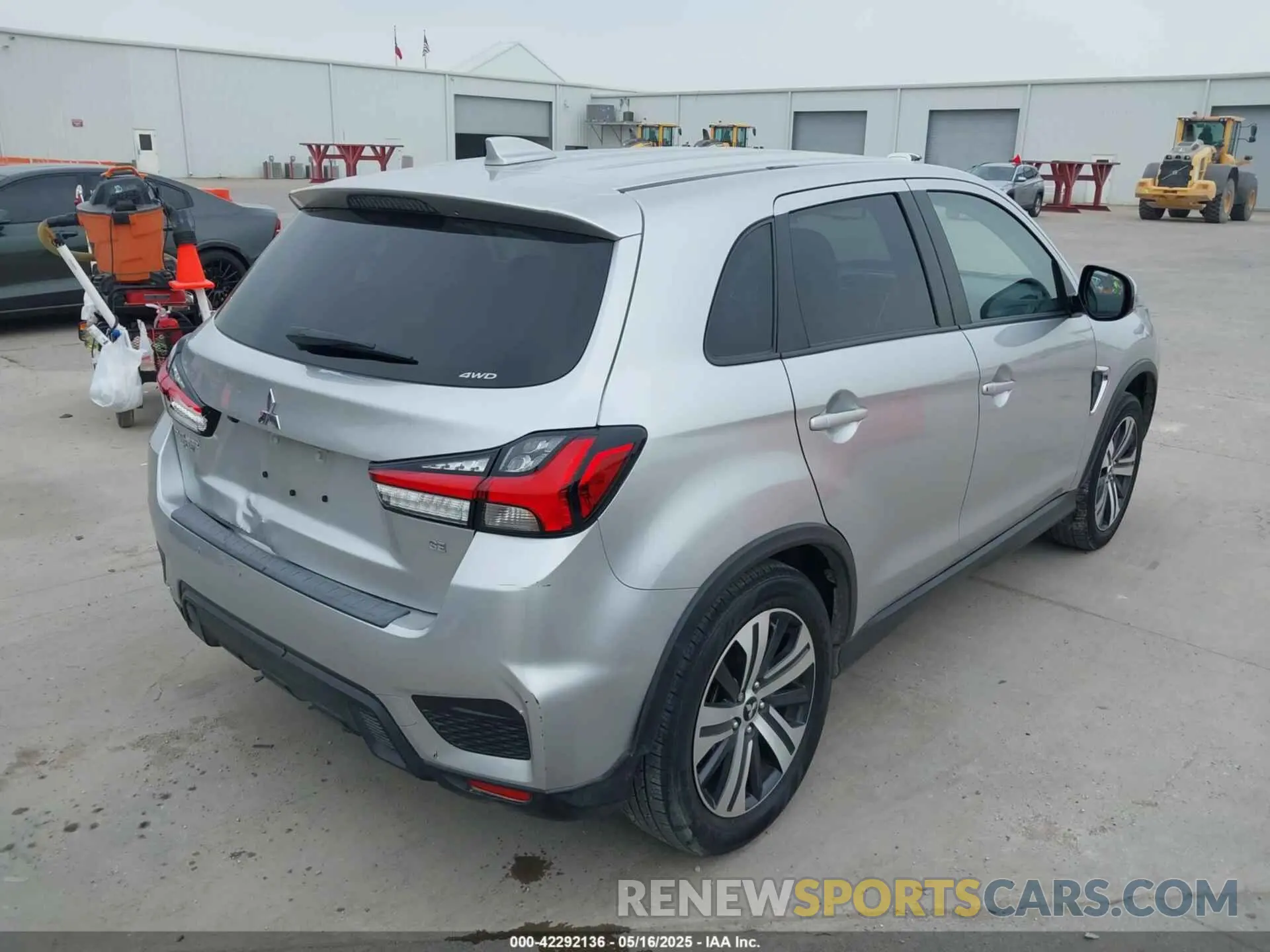 4 fotografías del automóvil dañado JA4ARUAU5PU008160 MITSUBISHI OUTLANDER SPORT 2023