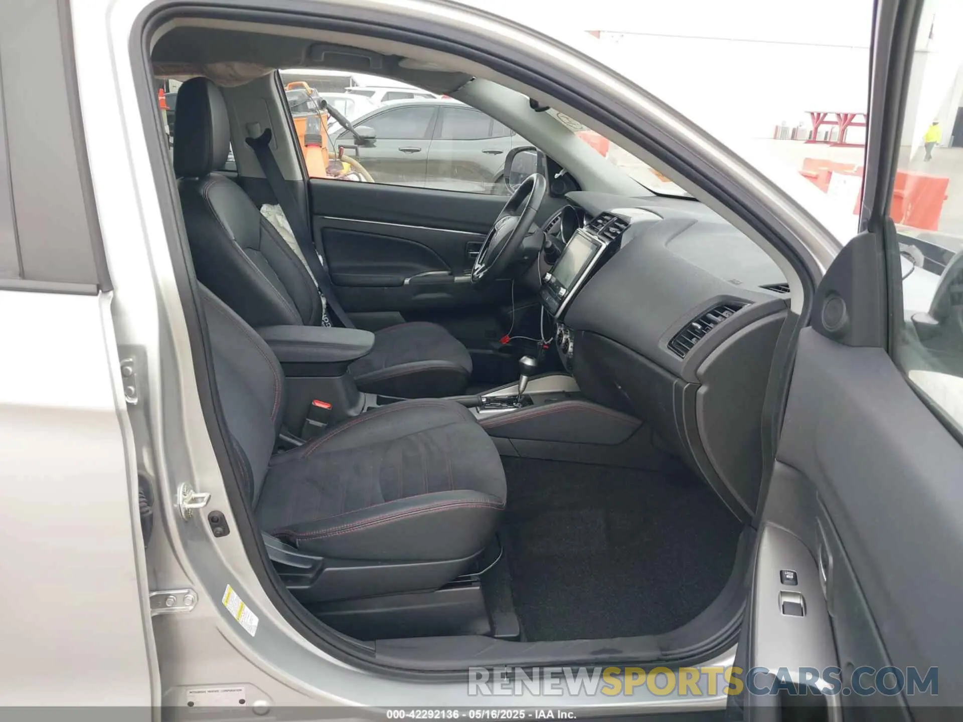 5 fotografías del automóvil dañado JA4ARUAU5PU008160 MITSUBISHI OUTLANDER SPORT 2023
