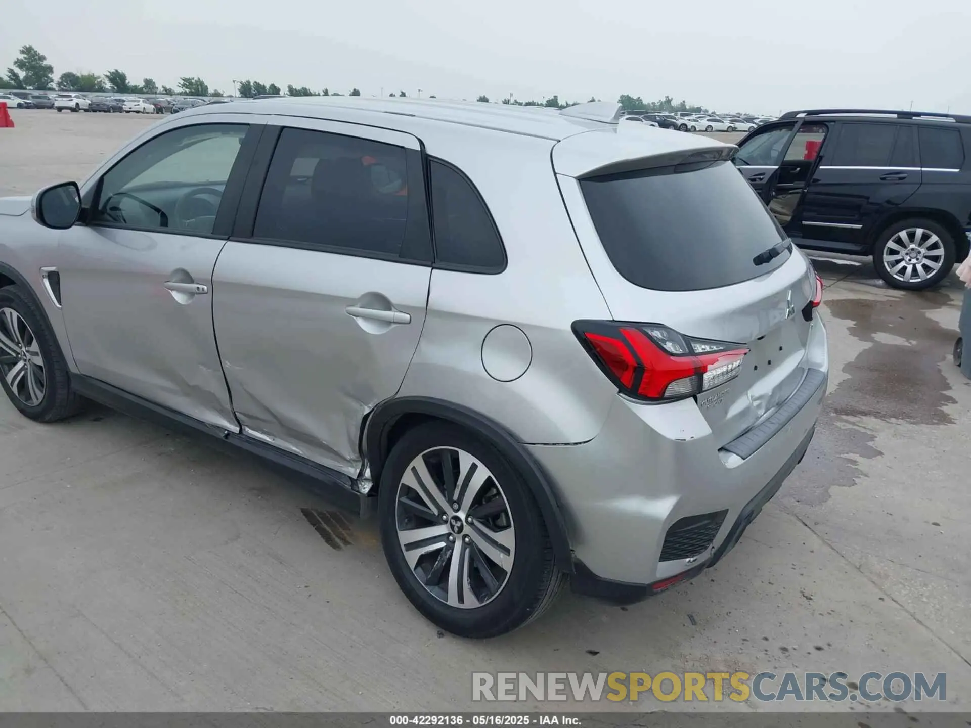 6 fotografías del automóvil dañado JA4ARUAU5PU008160 MITSUBISHI OUTLANDER SPORT 2023
