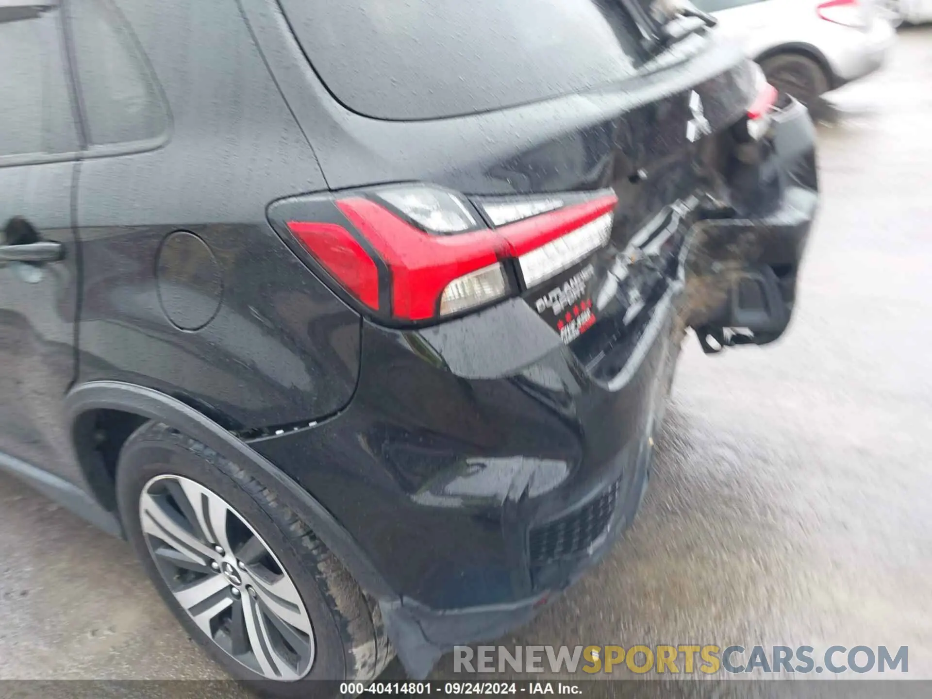 18 fotografías del automóvil dañado JA4ARUAU5PU014217 MITSUBISHI OUTLANDER SPORT 2023