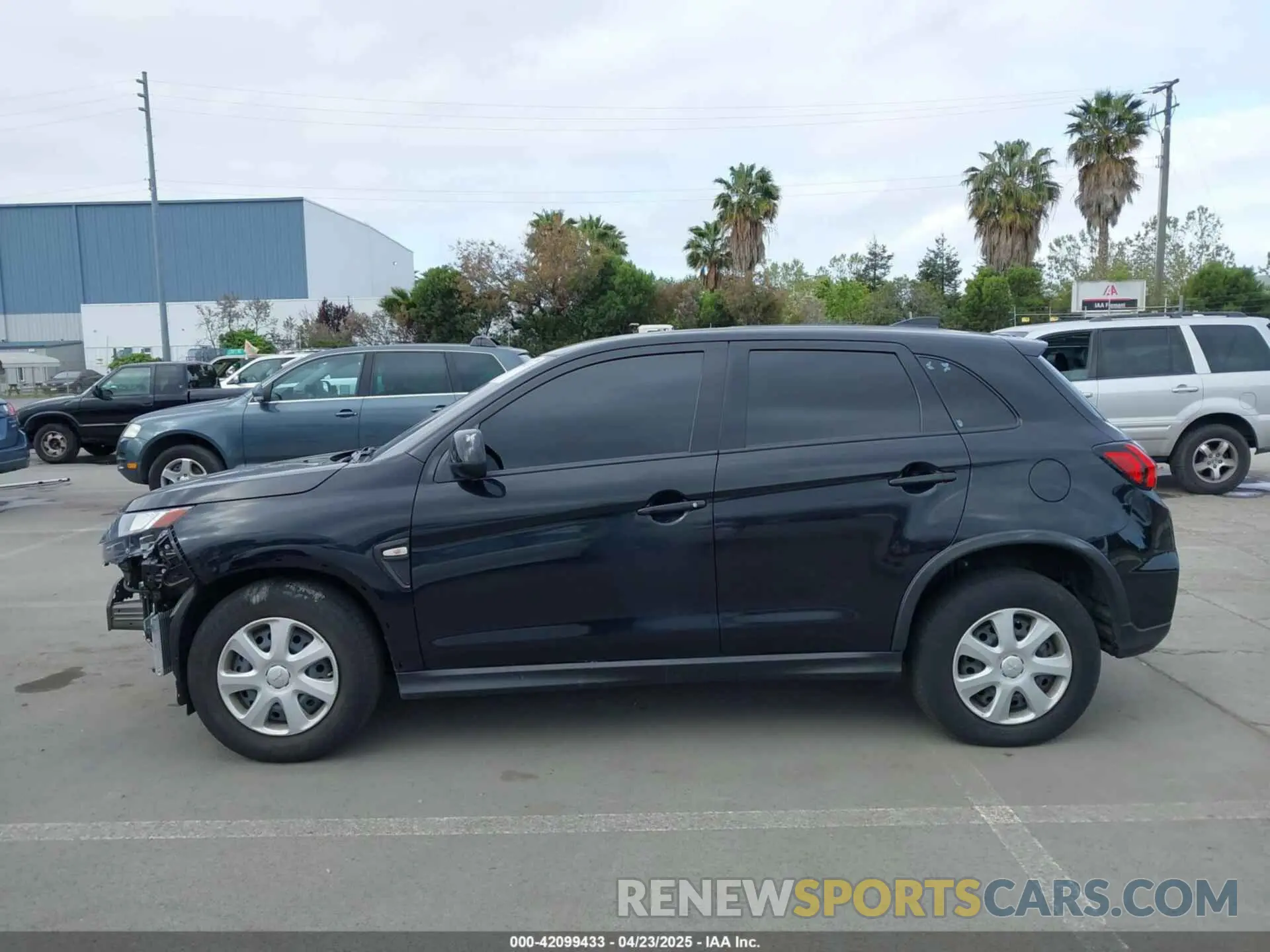 15 fotografías del automóvil dañado JA4ARUAU7PU010492 MITSUBISHI OUTLANDER SPORT 2023
