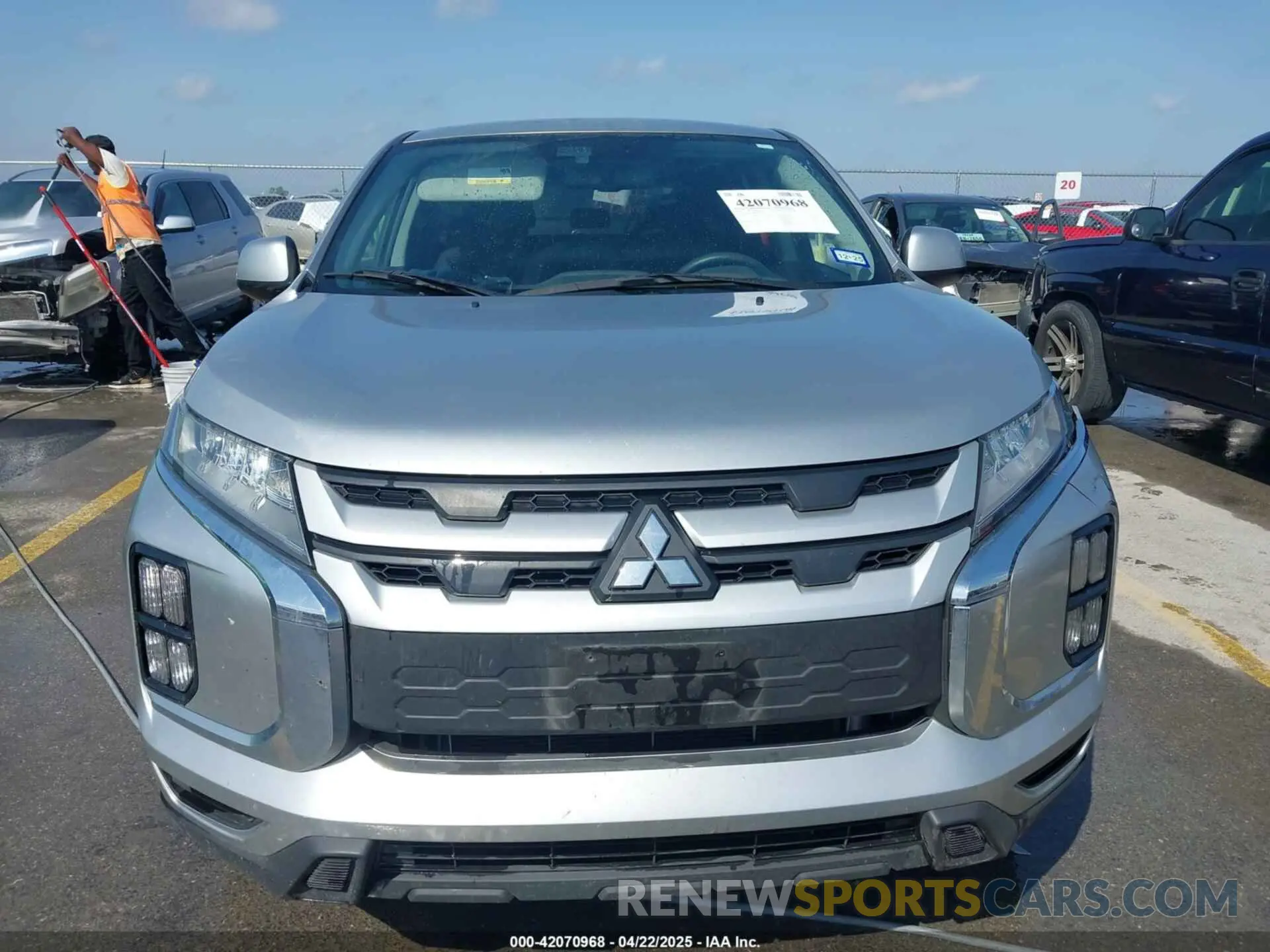 12 fotografías del automóvil dañado JA4ARUAU8PU013062 MITSUBISHI OUTLANDER SPORT 2023