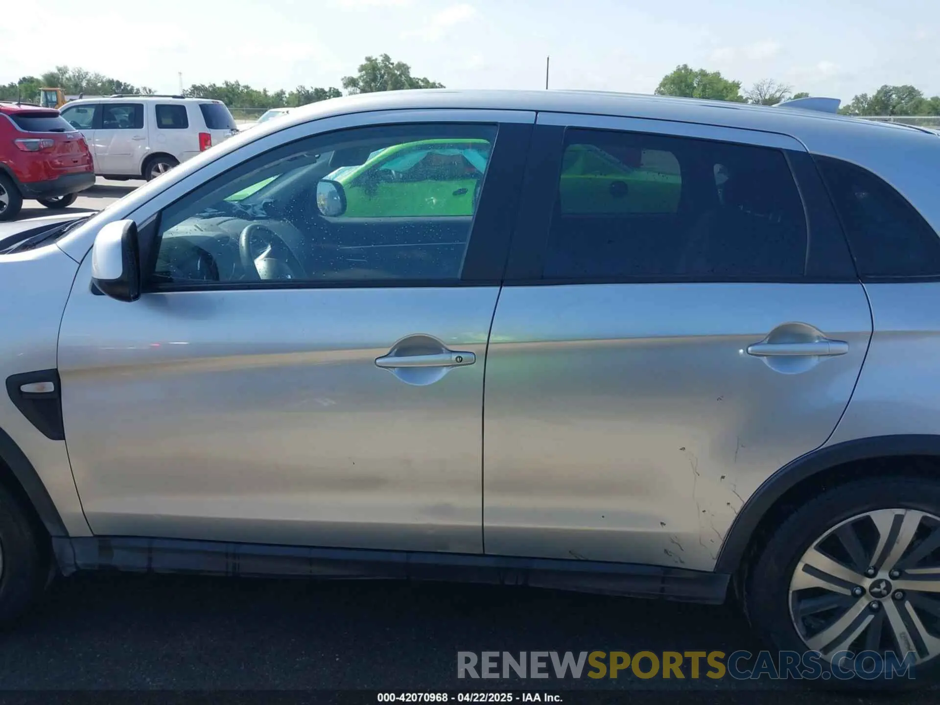 14 fotografías del automóvil dañado JA4ARUAU8PU013062 MITSUBISHI OUTLANDER SPORT 2023