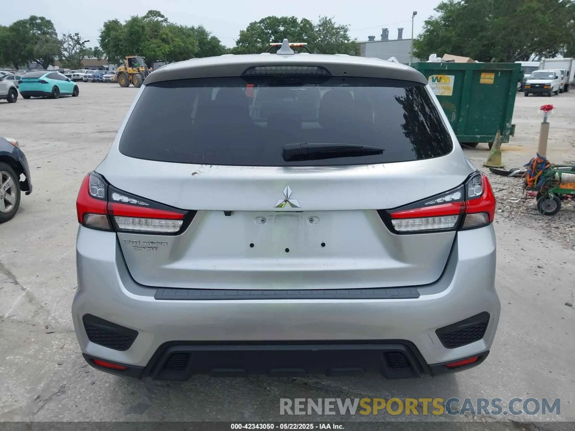 17 fotografías del automóvil dañado JA4ARUAU9PU007786 MITSUBISHI OUTLANDER SPORT 2023