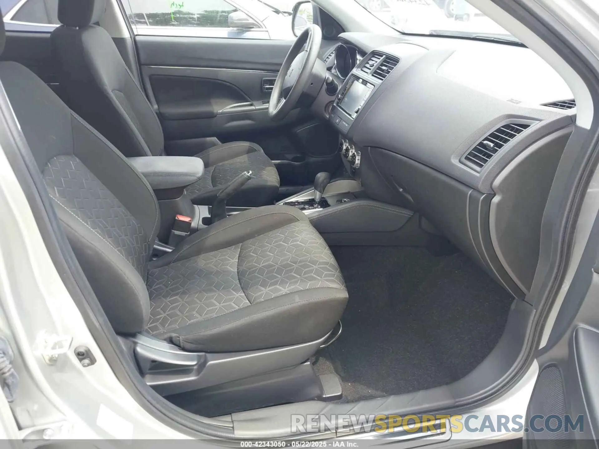 5 fotografías del automóvil dañado JA4ARUAU9PU007786 MITSUBISHI OUTLANDER SPORT 2023