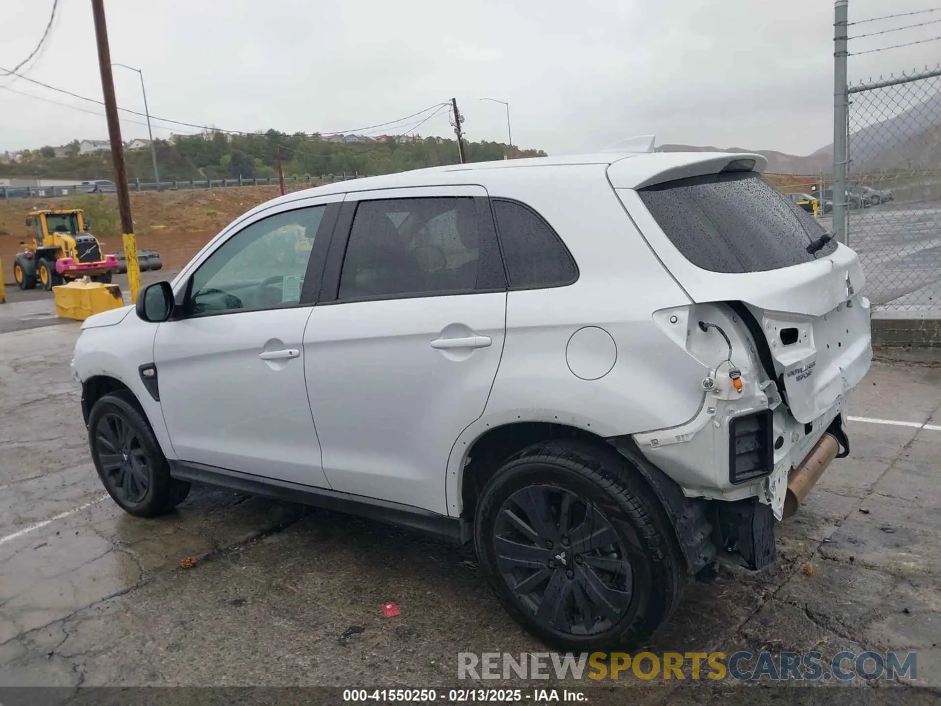 15 fotografías del automóvil dañado JA4ARUAU9PU014995 MITSUBISHI OUTLANDER SPORT 2023