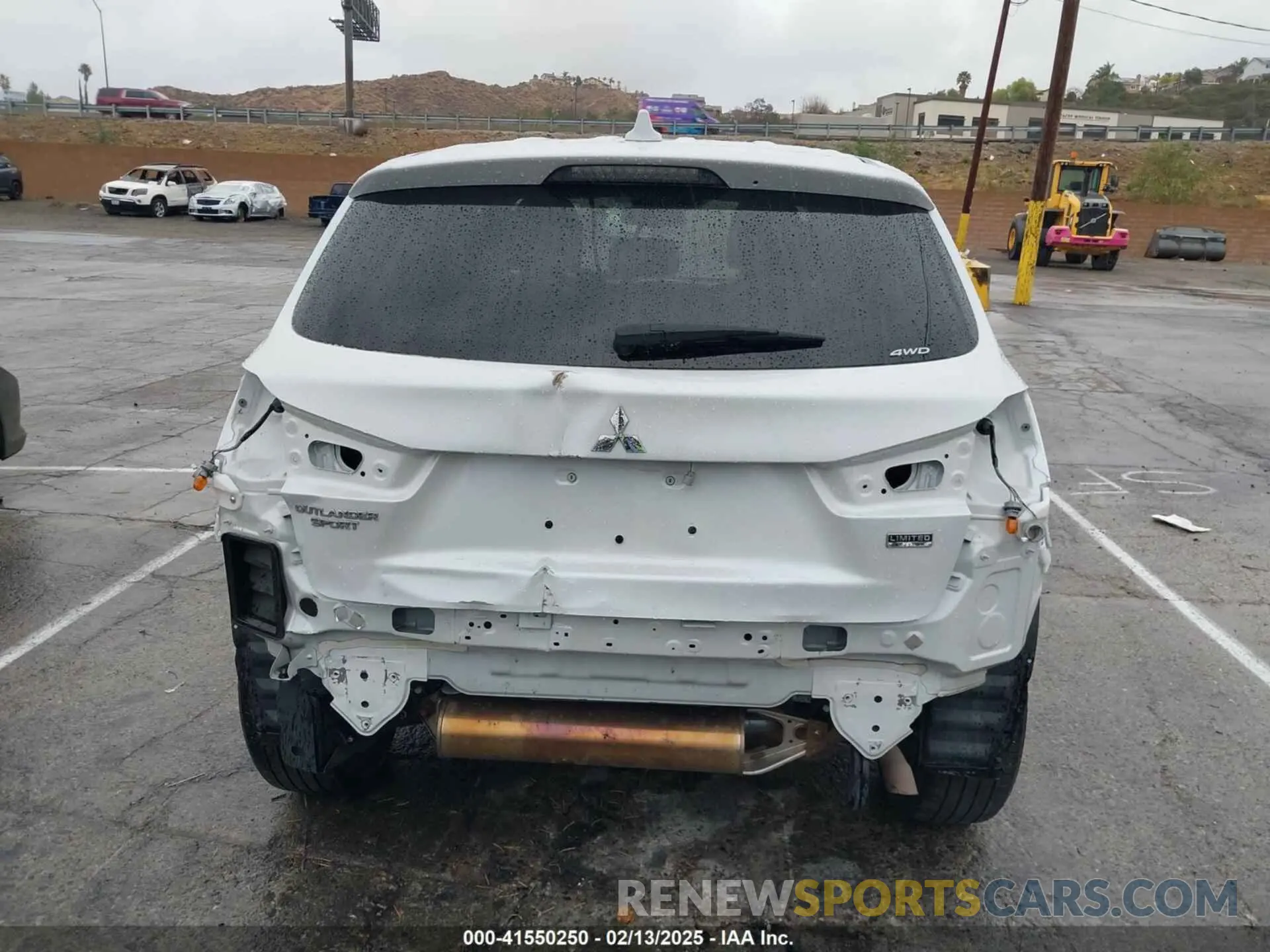 17 fotografías del automóvil dañado JA4ARUAU9PU014995 MITSUBISHI OUTLANDER SPORT 2023