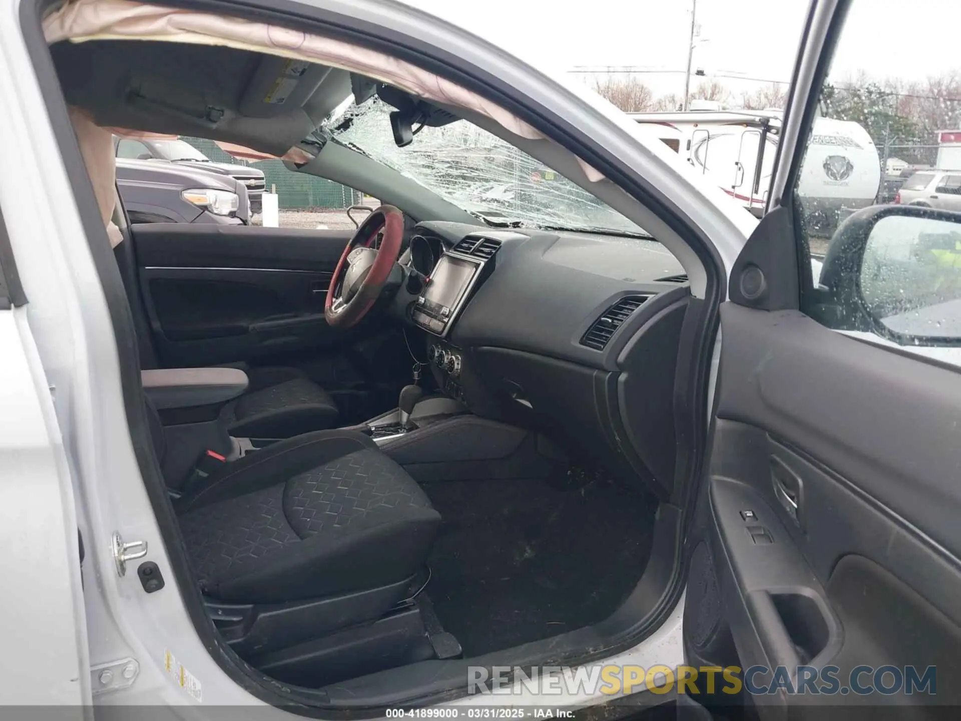 5 fotografías del automóvil dañado JA4ARUAUXPU007733 MITSUBISHI OUTLANDER SPORT 2023
