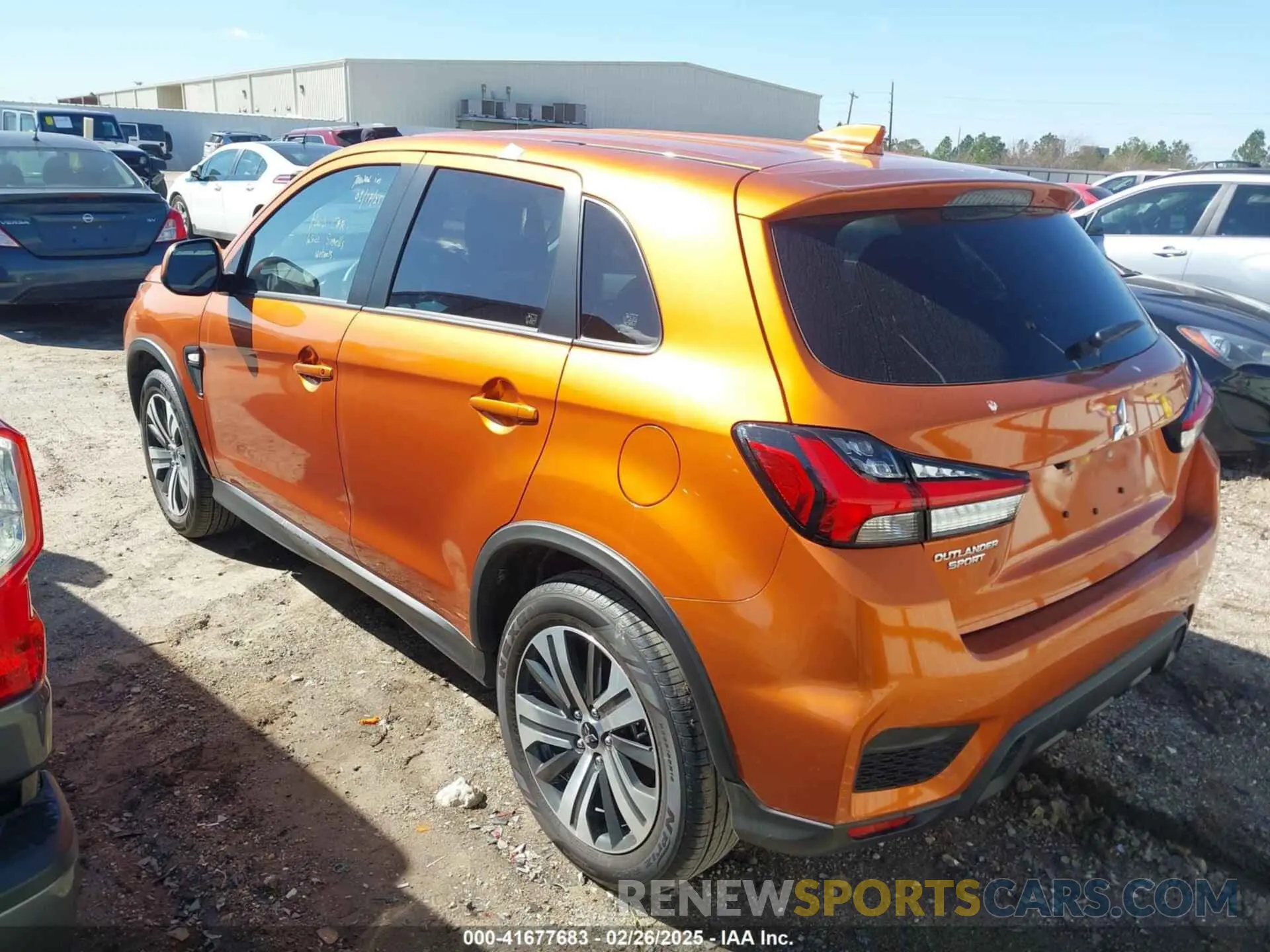 3 fotografías del automóvil dañado JA4ARUAU0RU020297 MITSUBISHI OUTLANDER SPORT 2024