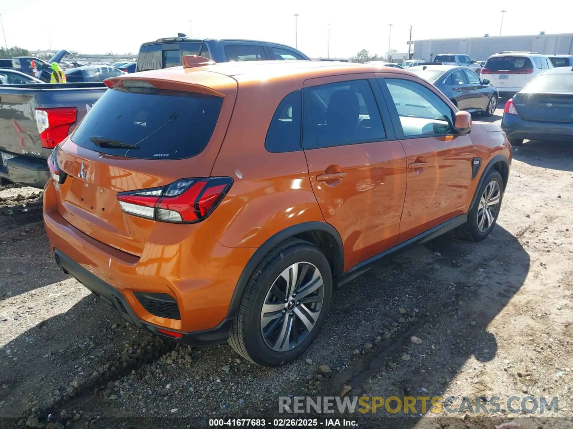 4 fotografías del automóvil dañado JA4ARUAU0RU020297 MITSUBISHI OUTLANDER SPORT 2024