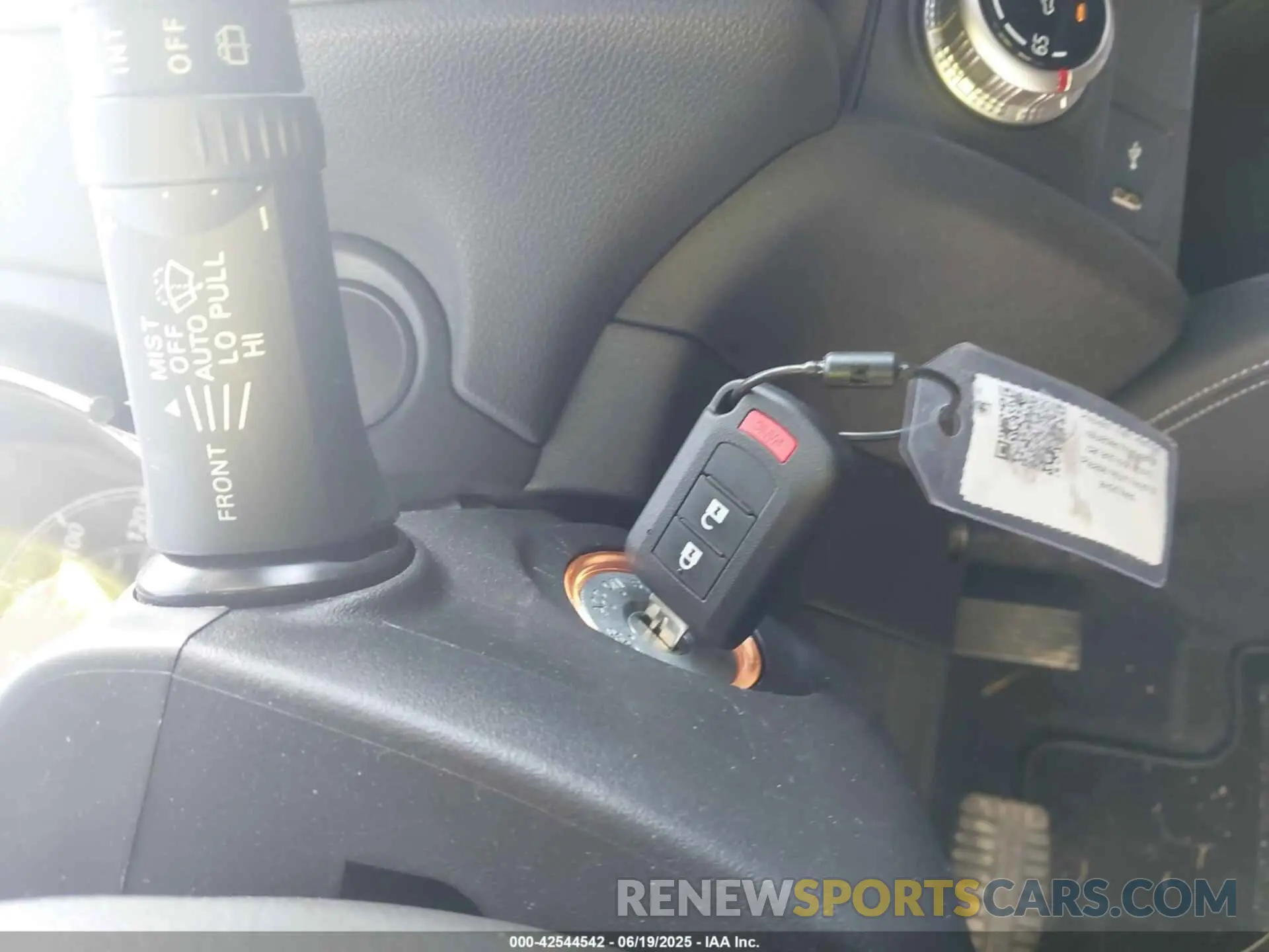 11 fotografías del automóvil dañado JA4ARUAU0RU025872 MITSUBISHI OUTLANDER SPORT 2024