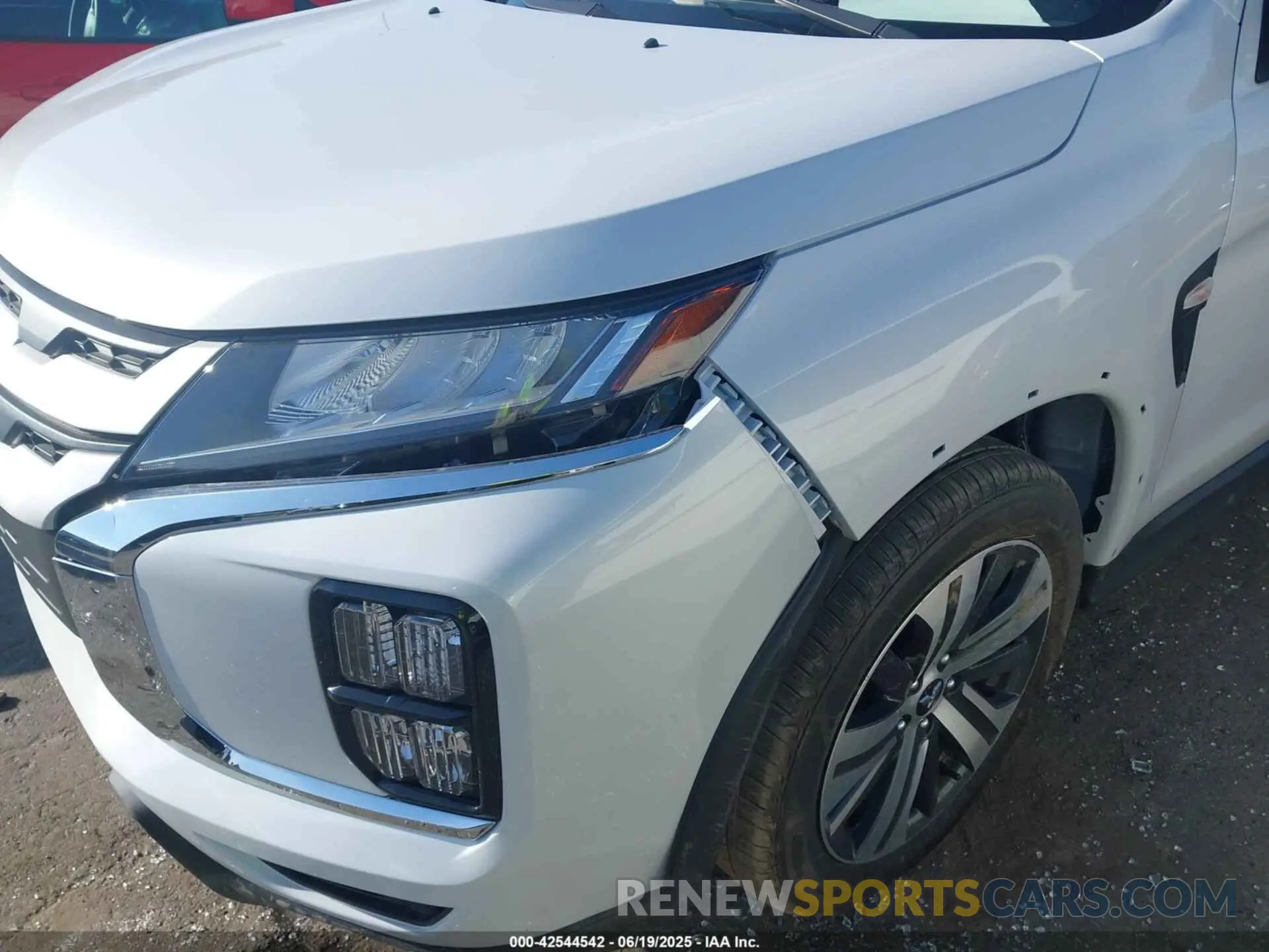 6 fotografías del automóvil dañado JA4ARUAU0RU025872 MITSUBISHI OUTLANDER SPORT 2024