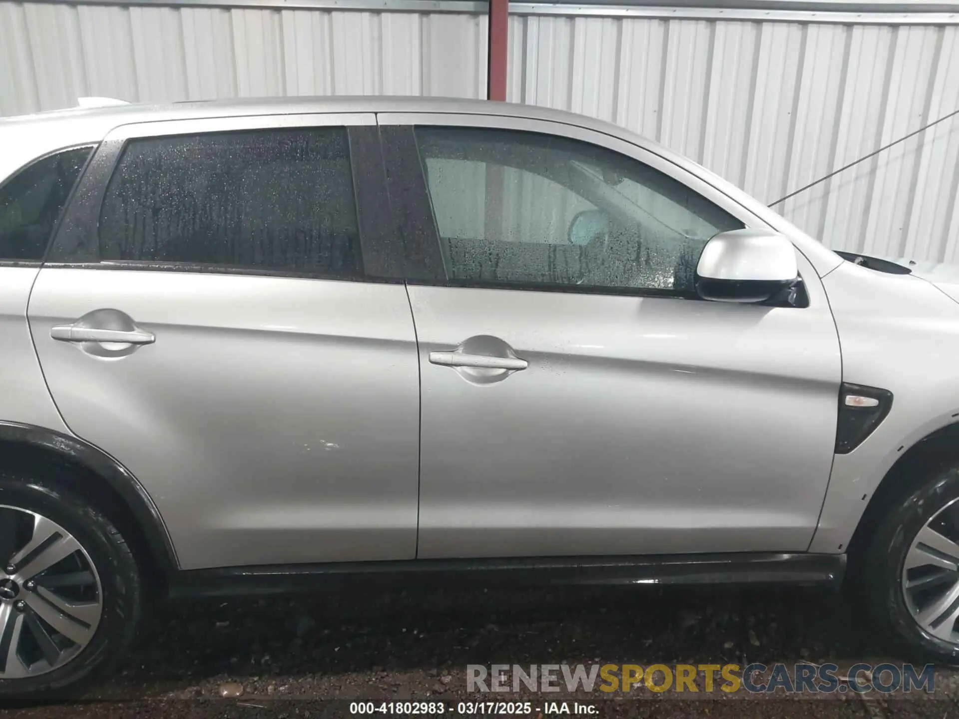 14 fotografías del automóvil dañado JA4ARUAU2RU013738 MITSUBISHI OUTLANDER SPORT 2024